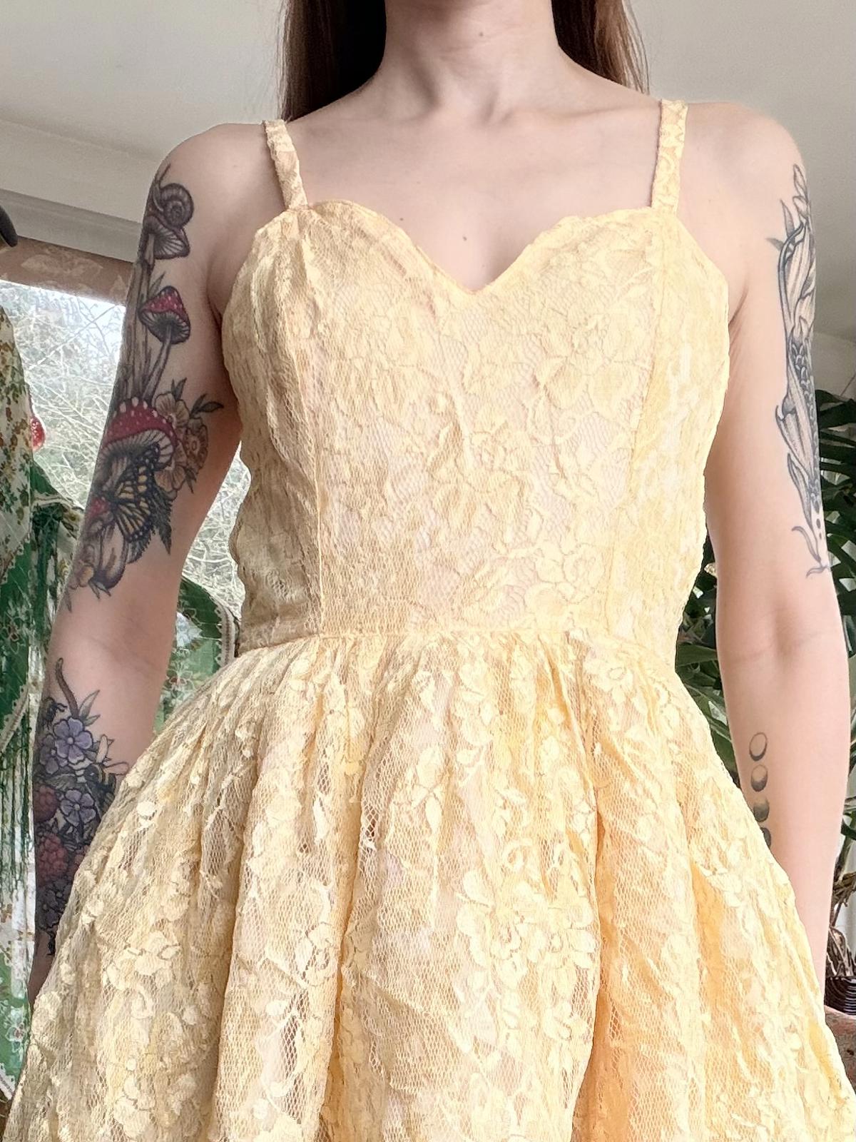 Vintage 1980s Party Dress Yellow Lace Mini Dress with Spaghetti Straps Size 12