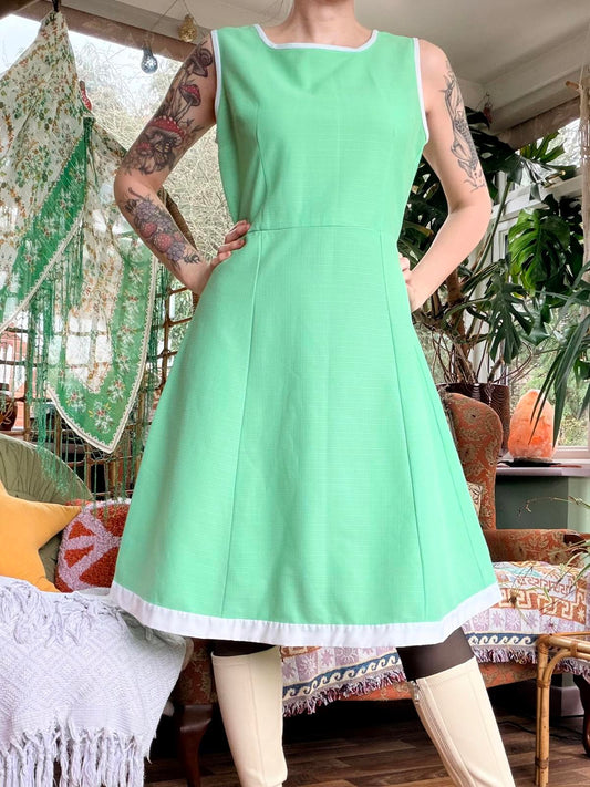 Vintage 1960s Summer Dress Sleeveless Green Dress with White Trim Size 14