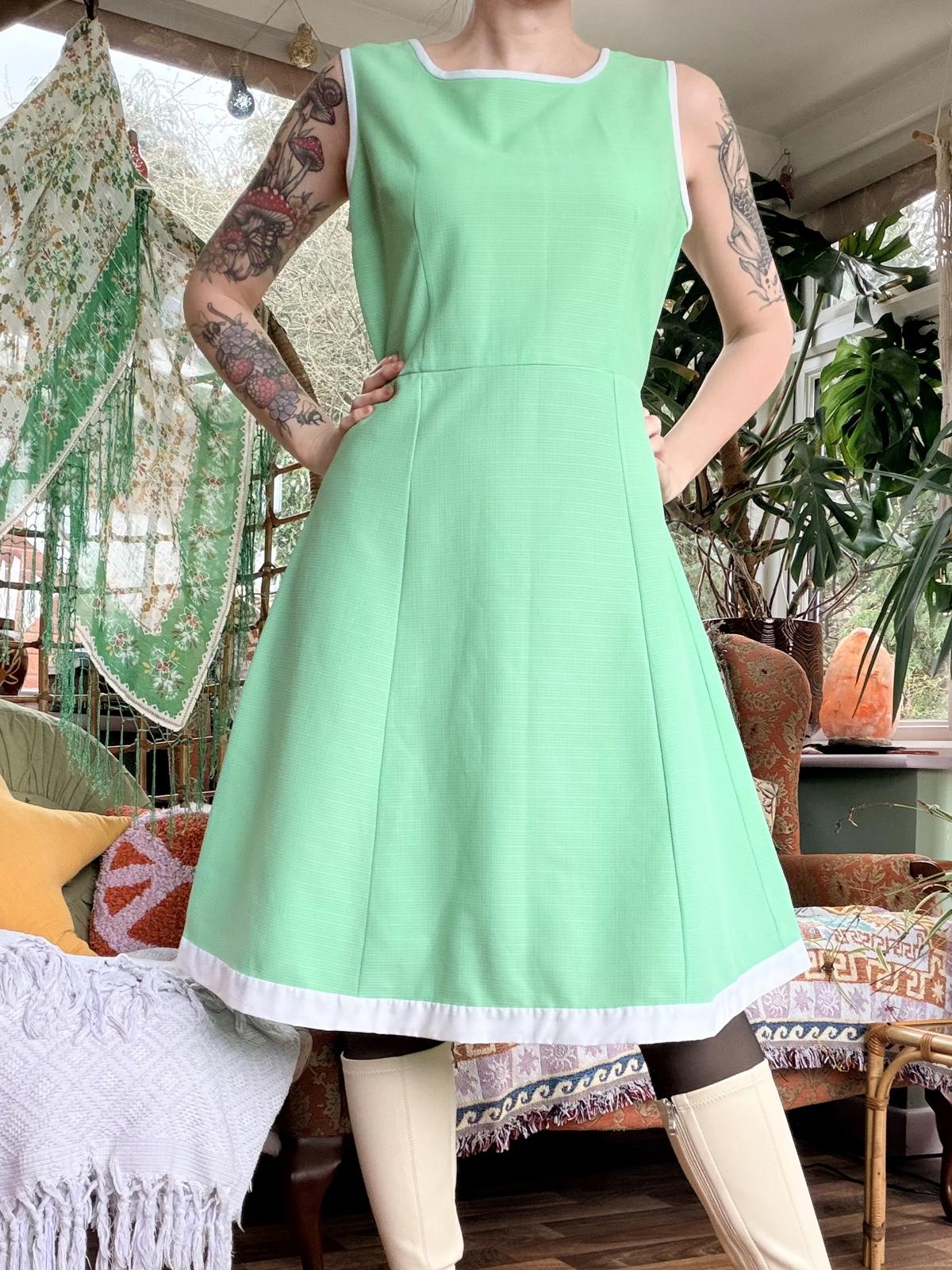 Vintage 1960s Summer Dress Sleeveless Green Dress with White Trim Size 14