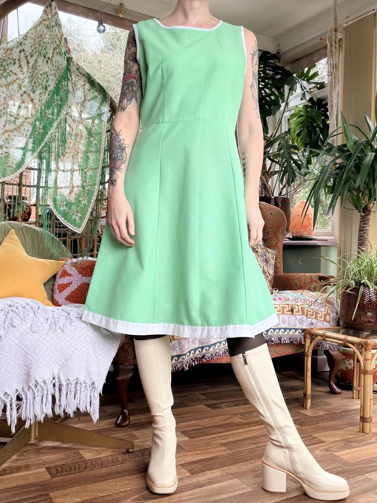 Vintage 1960s Summer Dress Sleeveless Green Dress with White Trim Size 14