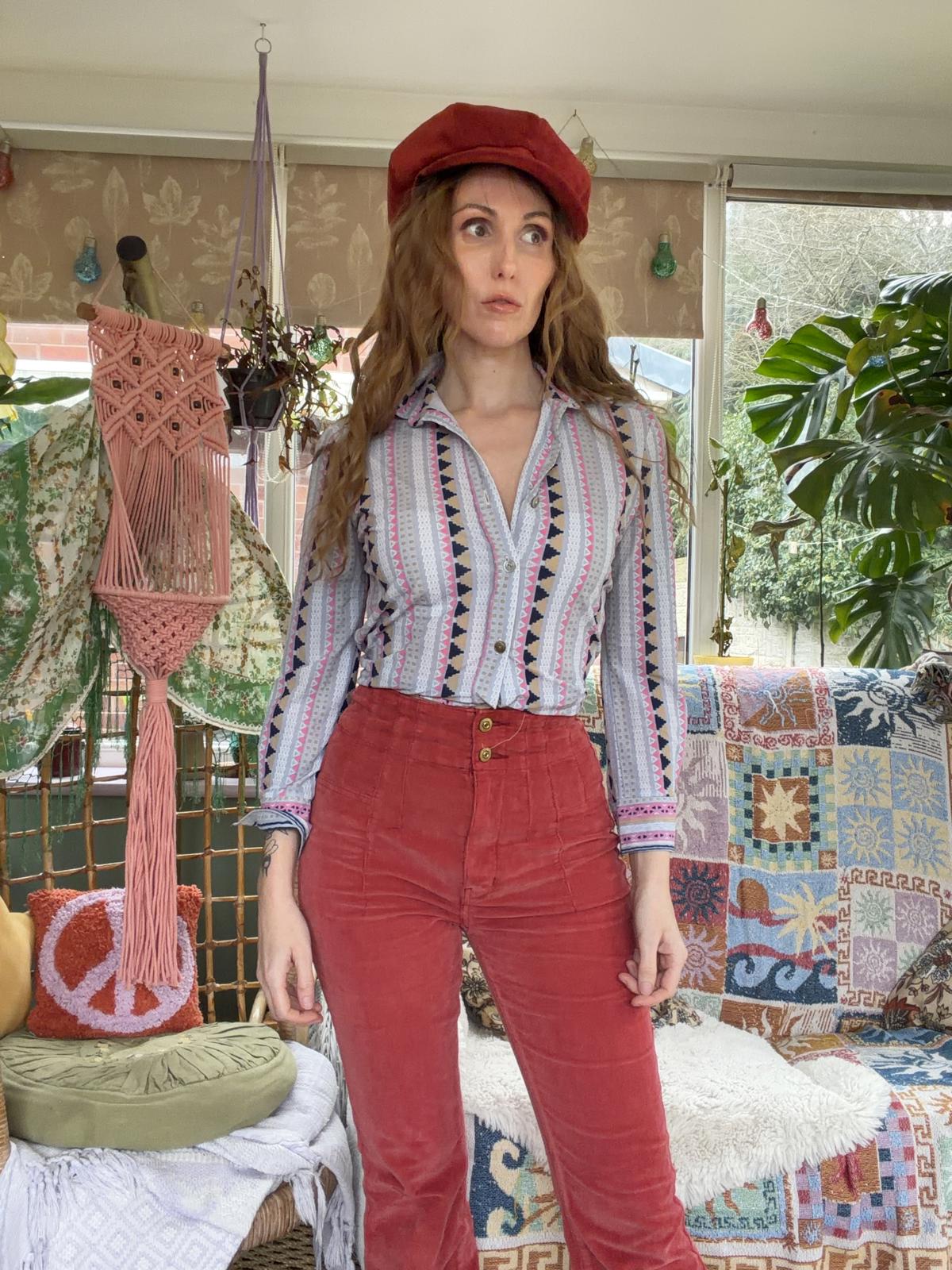 Vintage Blouse Bold Retro Print Collared Shirt Casual Or Formal Office Workwear