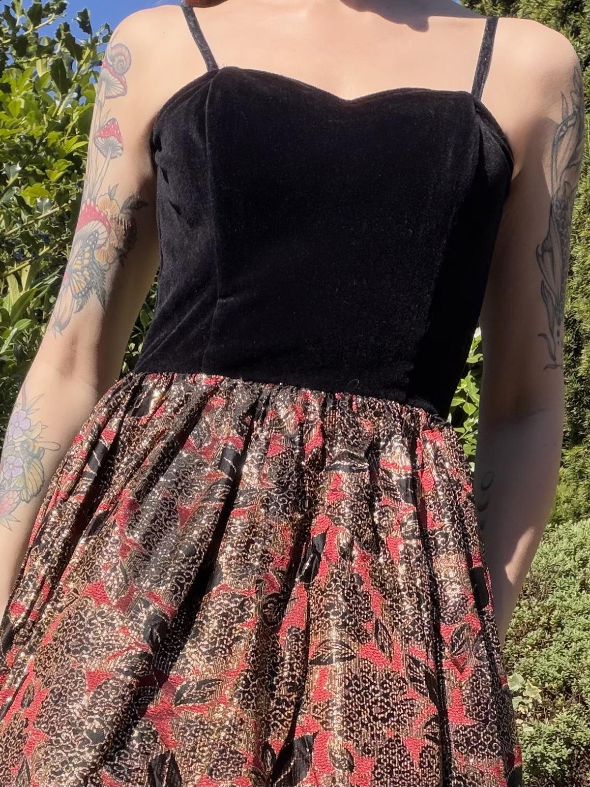 Vintage 1980s Party Dress Black Velvet Bodice Sparkly Skirt Size 10