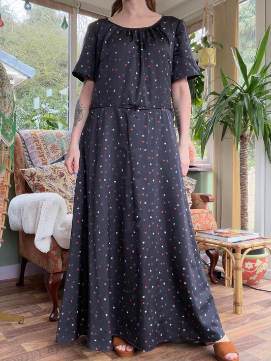 Vintage 1970s Maxi Dress Black Size 20 Long Dress with Ditsy Floral Print
