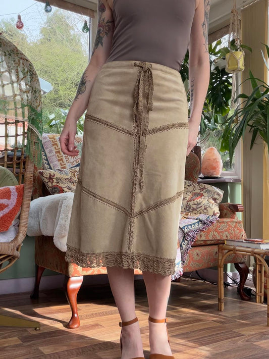 Vintage Y2K Suede Skirt Boho Beige Midi Skirt with Crochet Trim Size 10