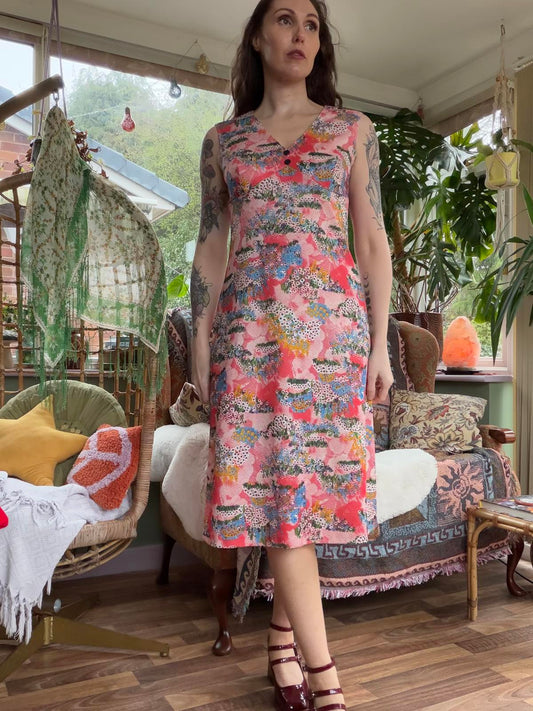Vintage 1960s Summer Dress Floral Pattern Sleeveless Retro Mod Dress Size 14