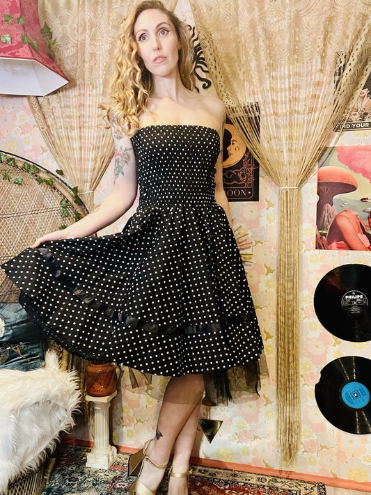 Vintage 1980s Polkadot Dress Frilly A-line Strapless Shirring Party Dress 12