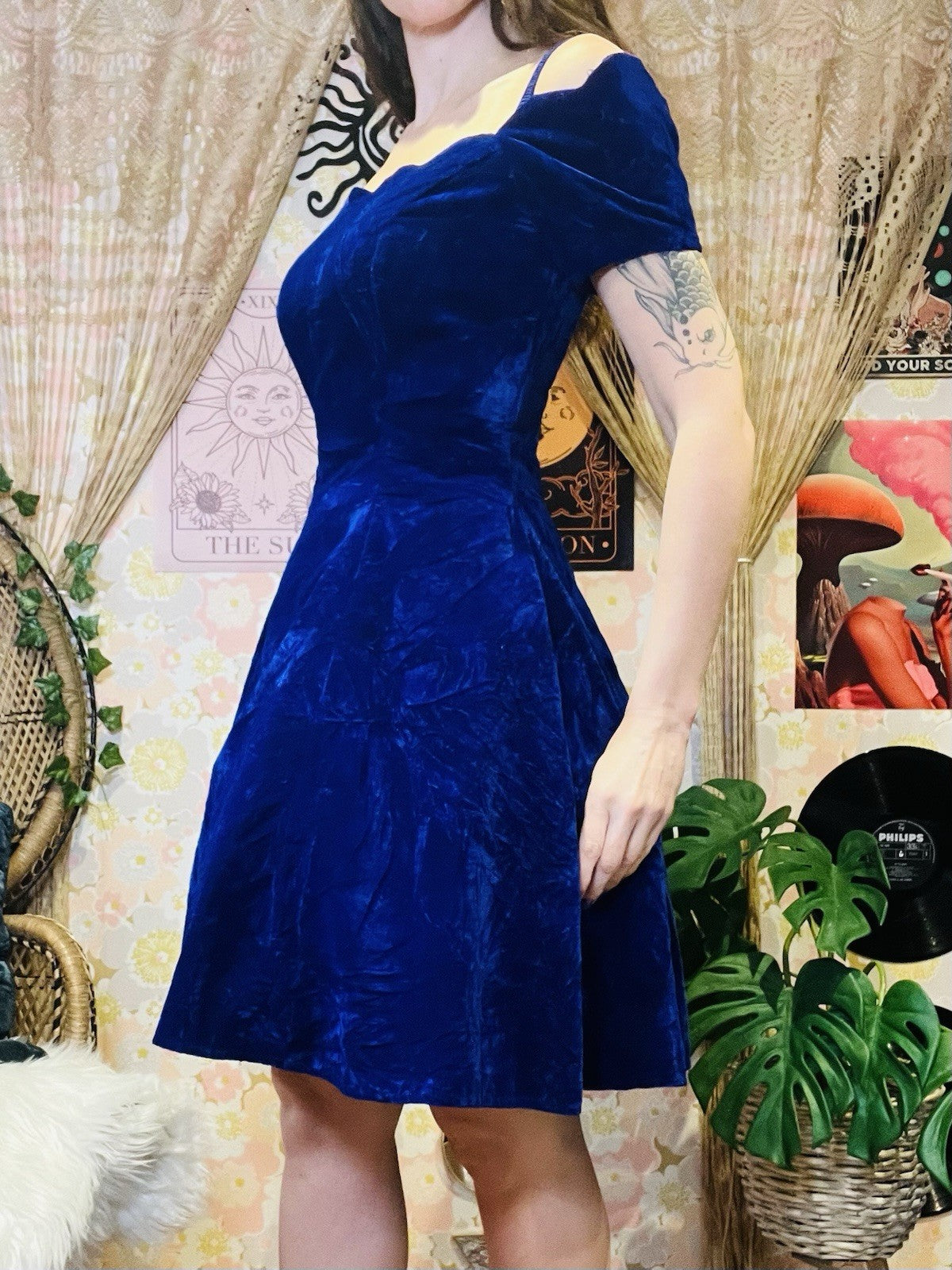 Vintage 1990s Party Dress Velvet Scallop Off Shoulder Neck A Line Fit Purple 10