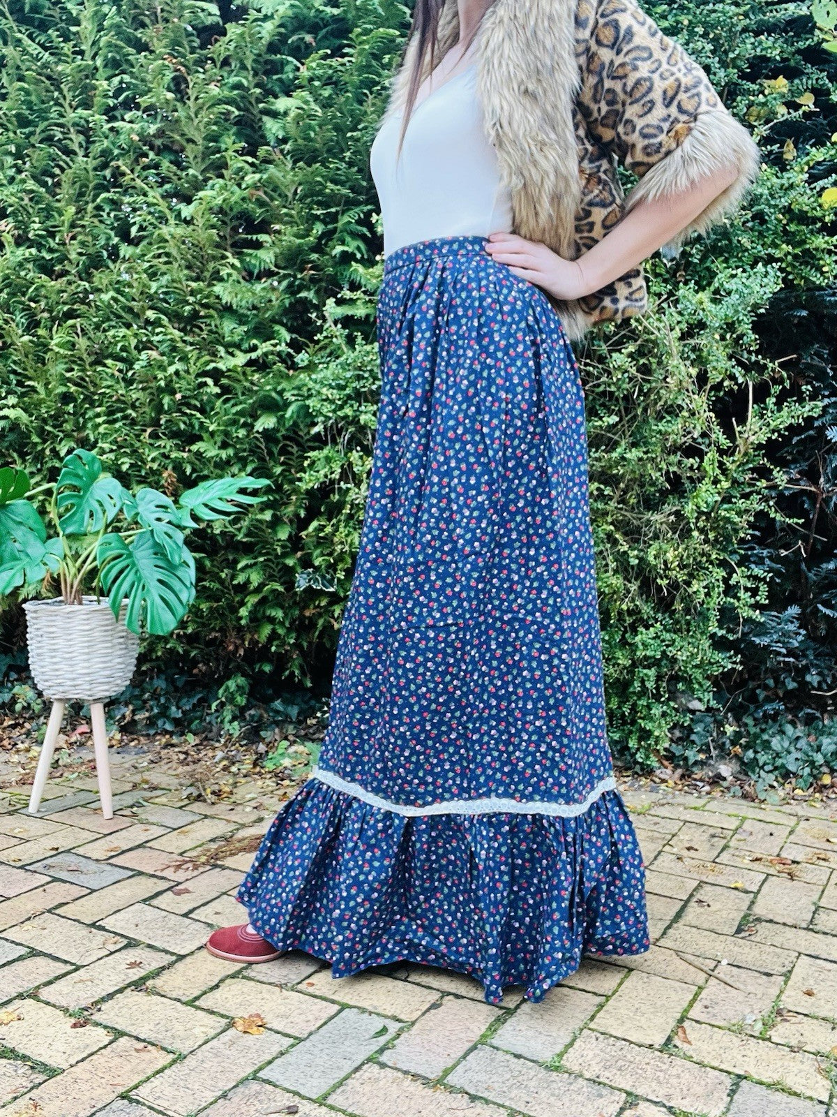 Vintage 60s Maxi Skirt Size 8 Blue Ditsy Cottage Cottagecore Long Button Down