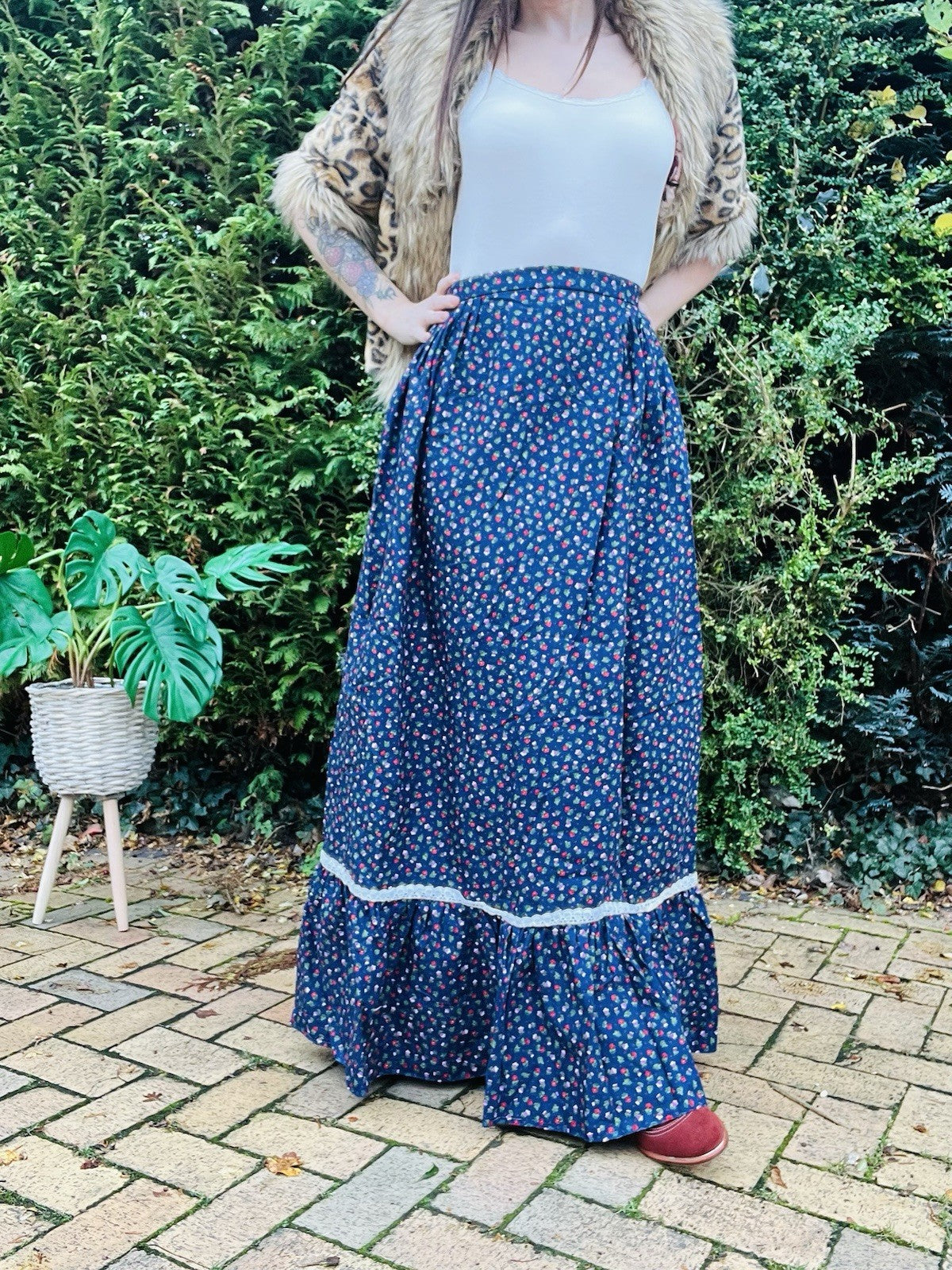 Vintage 60s Maxi Skirt Size 8 Blue Ditsy Cottage Cottagecore Long Button Down