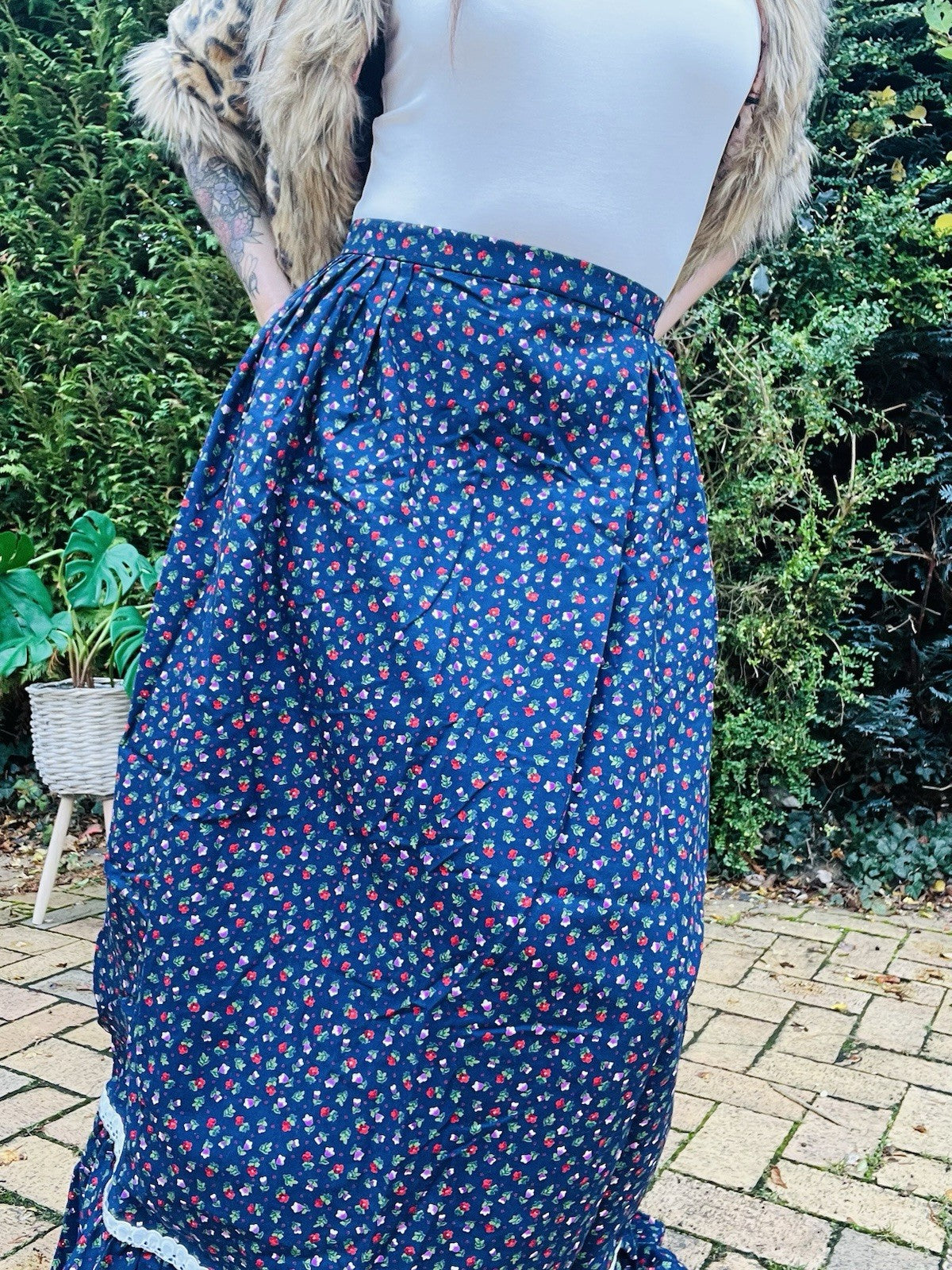 Vintage 60s Maxi Skirt Size 8 Blue Ditsy Cottage Cottagecore Long Button Down