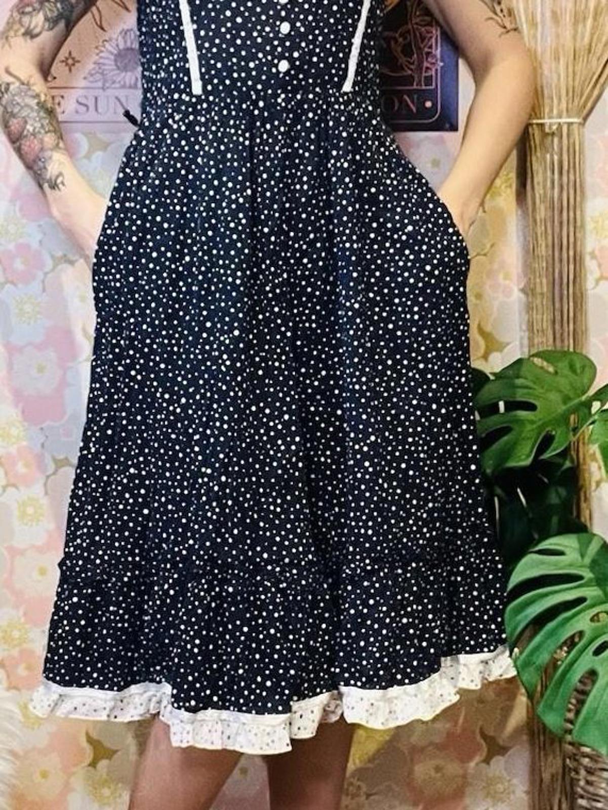 Vintage 1960s Summer Dress Polkadot With Frilly Hem And Pockets Size 12