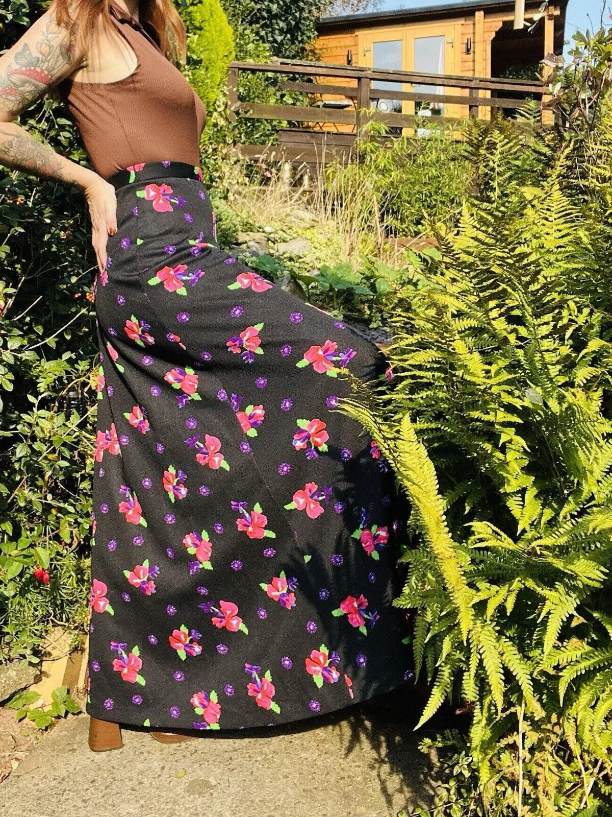 Vintage 60s Maxi Skirt Long 1960s Bold Floral Design Black Size 8