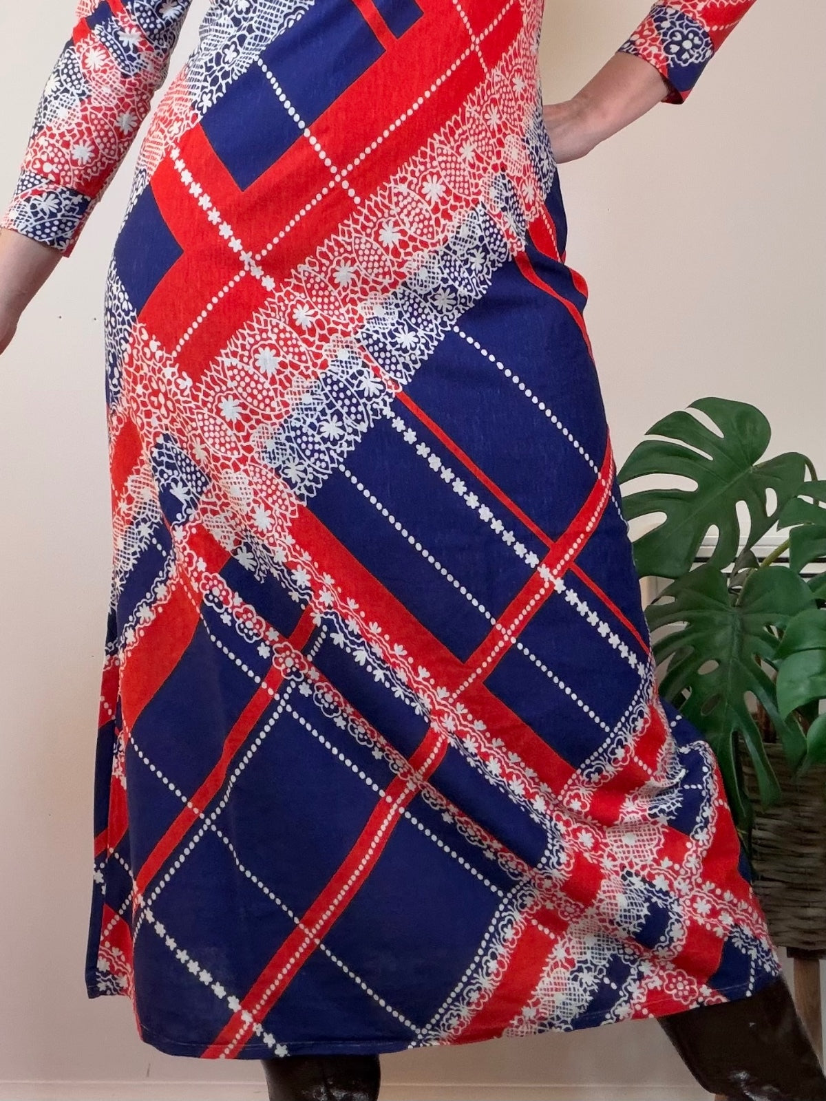 Vintage 1970s Dress Long Sleeve Maxi Dress in Bold Red and Navy Plaid Size 10 12