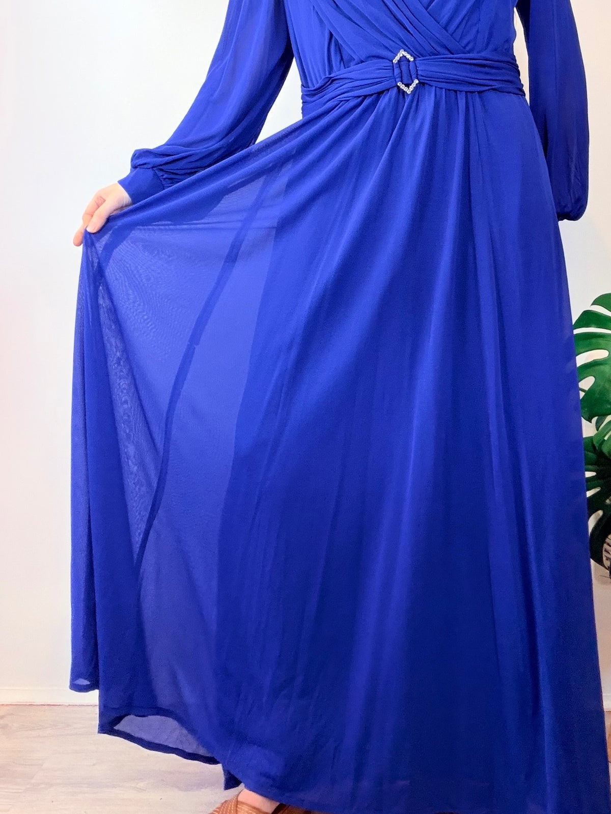 Vintage 1980s Maxi Dress with Belted Waist and Long Sleeves Size 18
