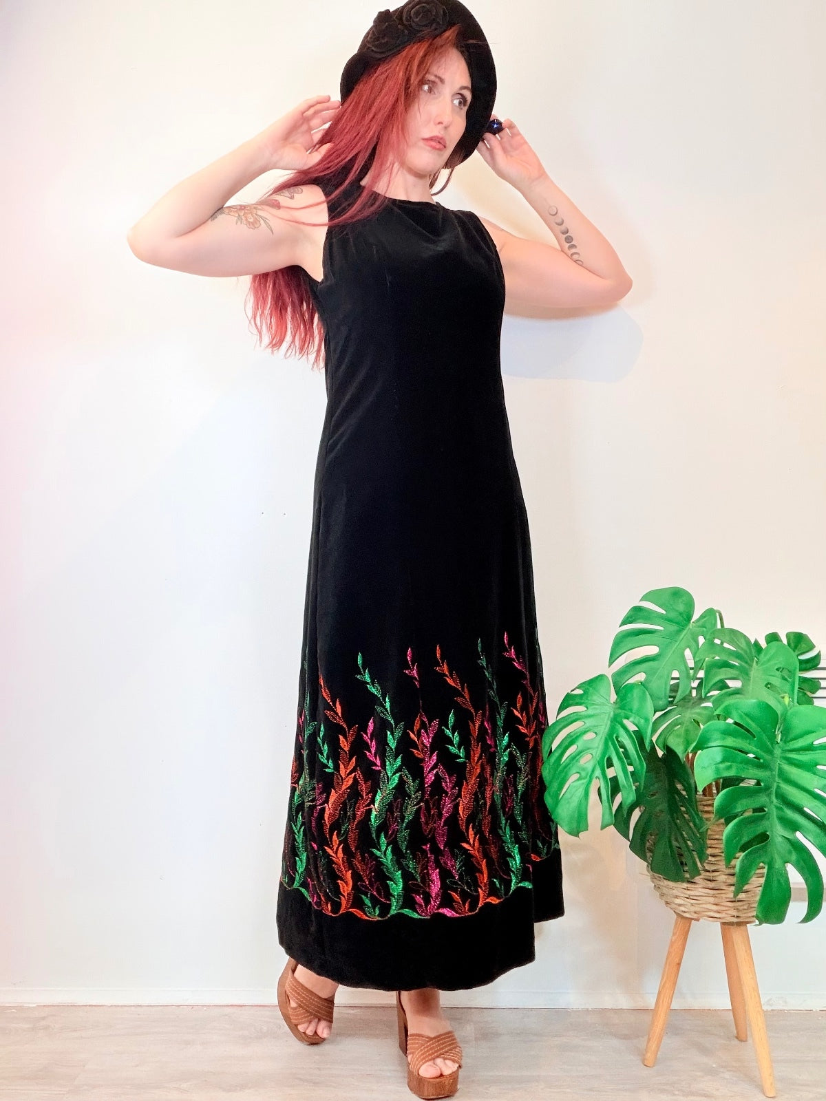 Vintage 1970s Velvet Maxi Dress with Whimsigoth Embroidered Leaf Pattern Size 14