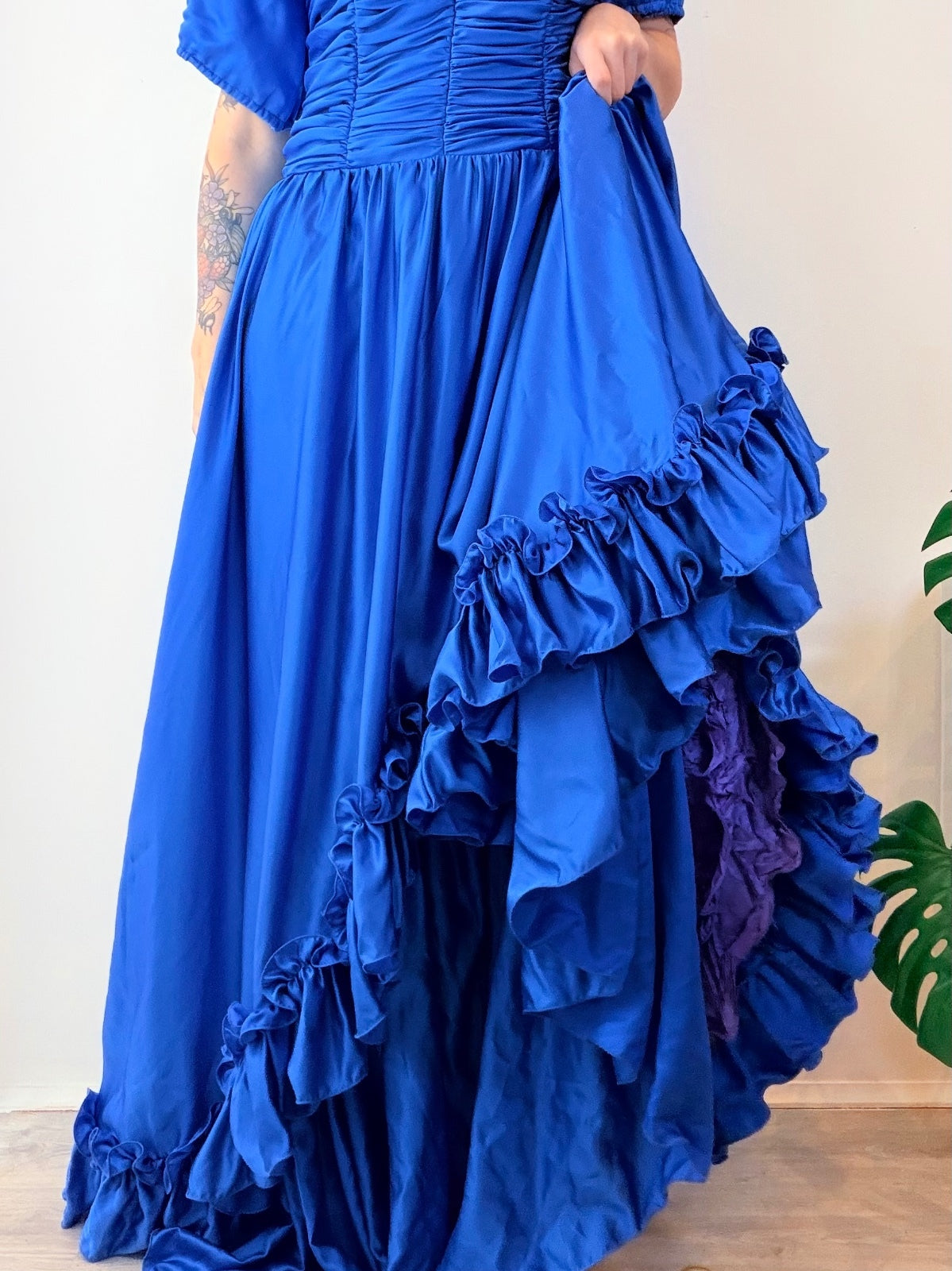 Vintage 1980s Ball Gown Evening Ruffled Maxi Dress with Puff Sleeves Size 12