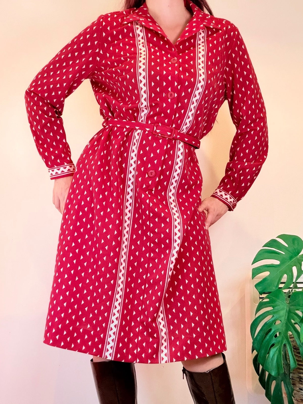 Vintage 1960s Shirt Dress pink Patterned Long Sleeve Dress with Belt Size 20