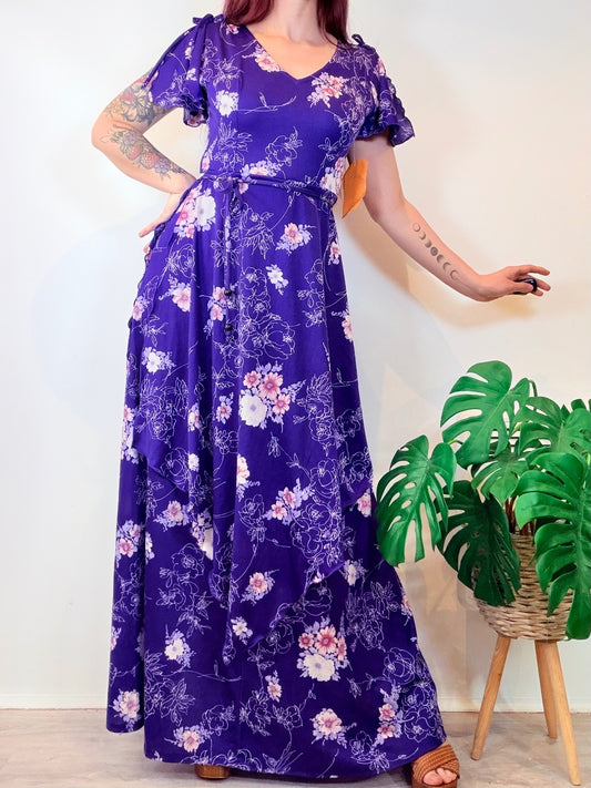 Vintage 1970s Long Dress Purple Floral Maxi Dress with Ruffle Sleeves Size 10