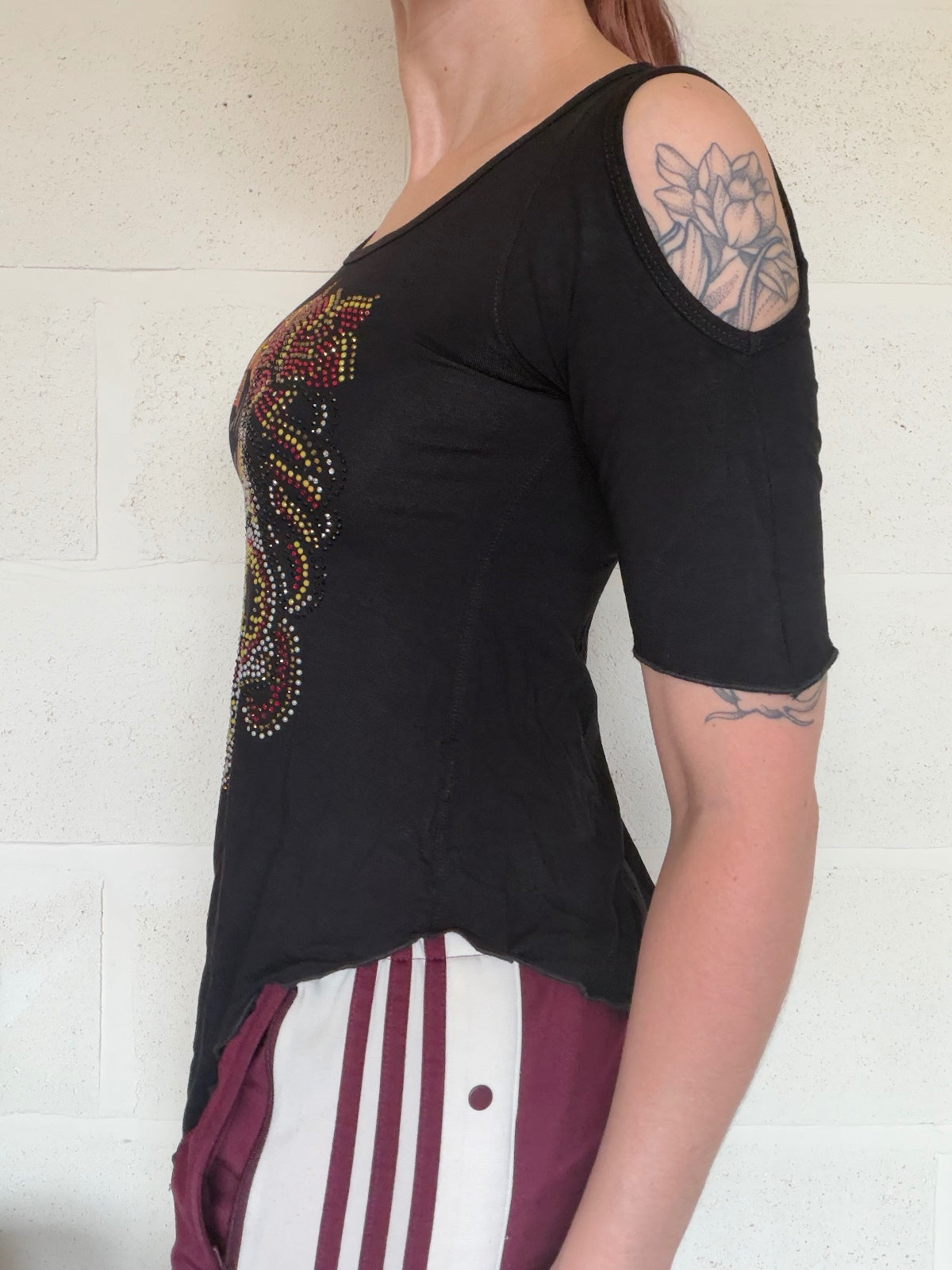 Vintage Y2k Skull Top Black Cold Shoulder Embellished Asymmetrical Tee size S