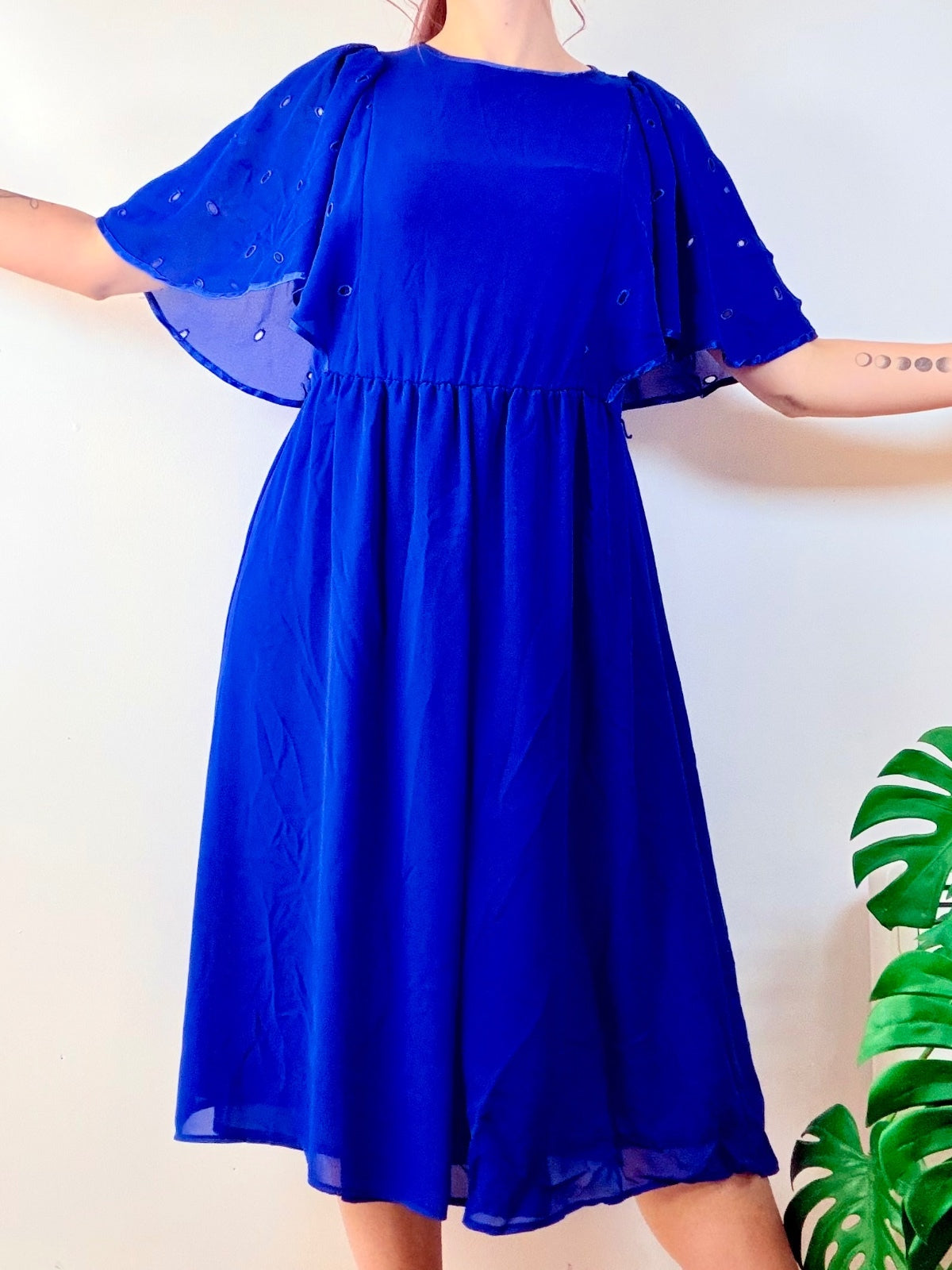 Vintage 1980s Floaty Dress Blue Midi with Eyelet Cape Sleeves Size 14