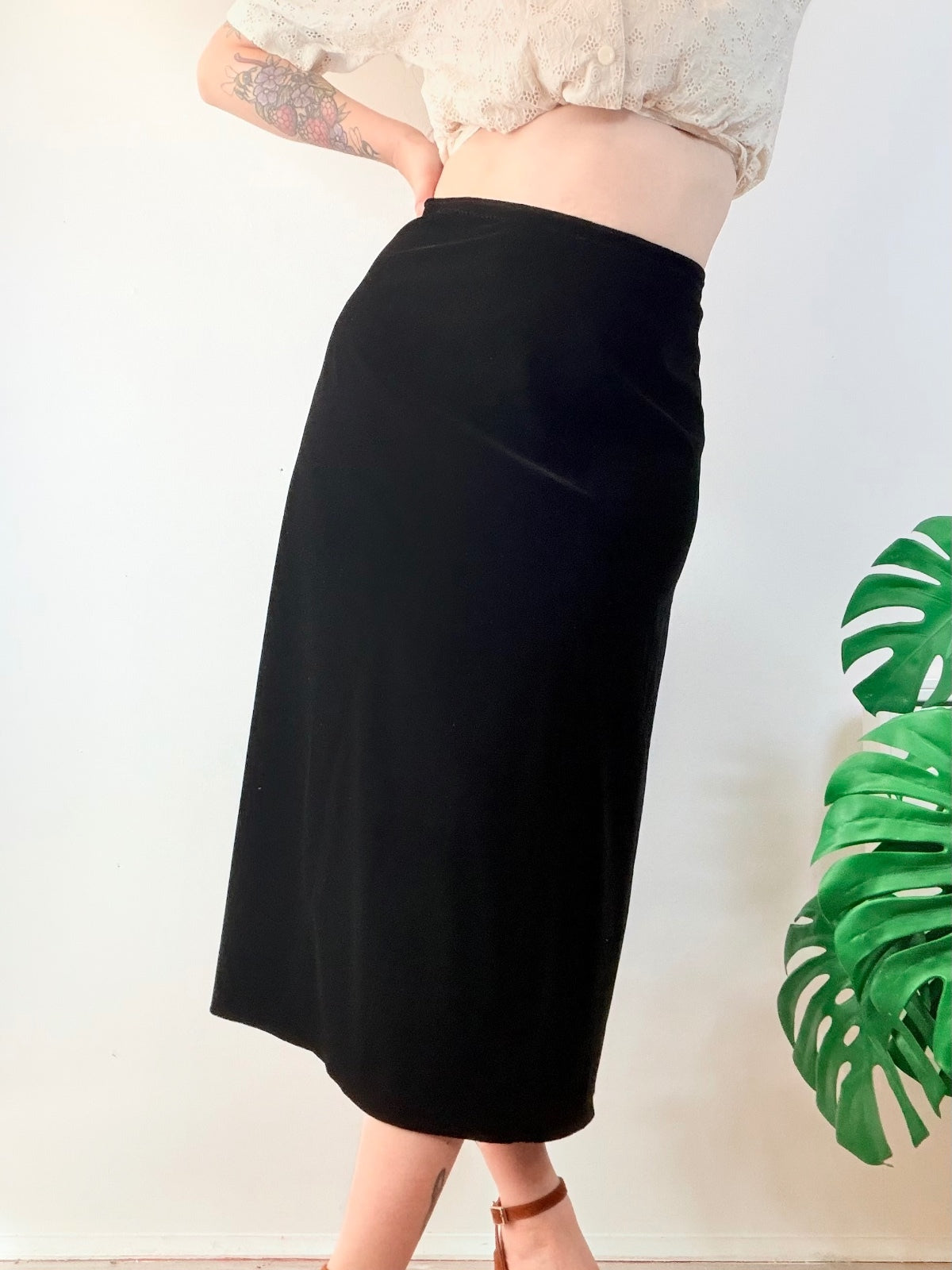 Vintage Black Velvet Skirt Midi A line Whimsigoth style size 18