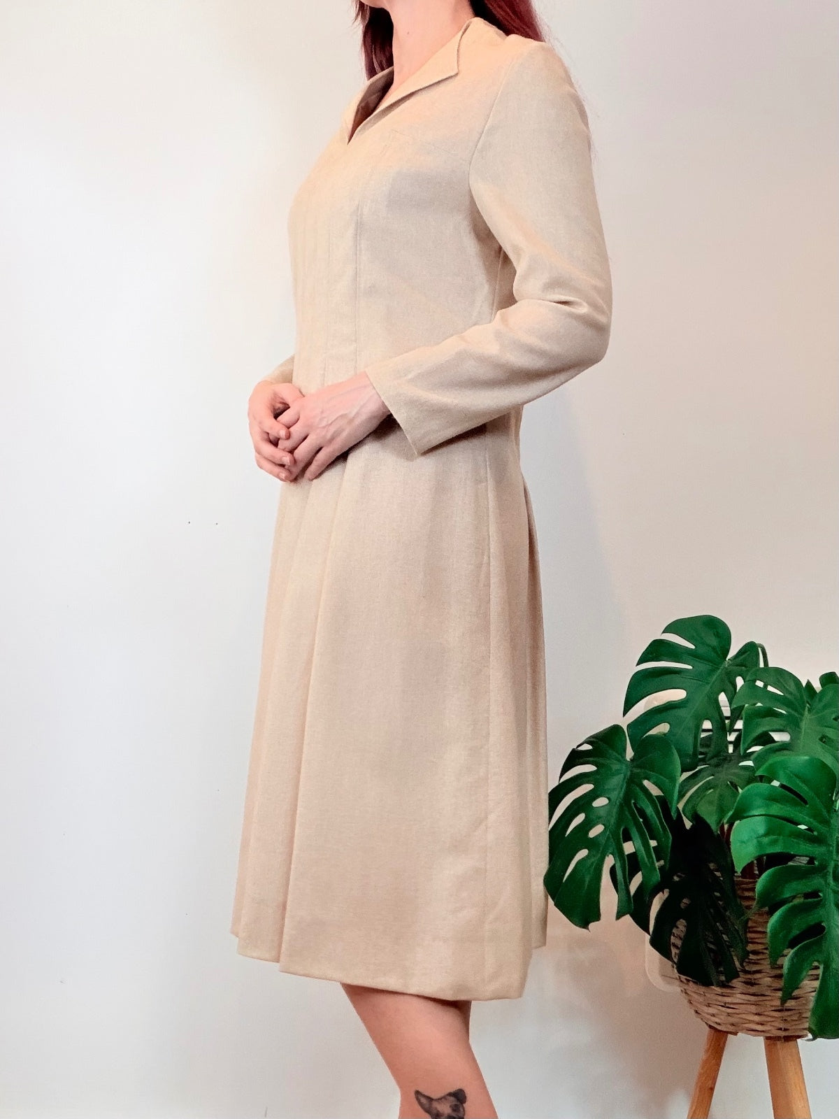 Vintage 1970s Shirt Dress Beige Pleated Midi Long Sleeves and Collar Size 16