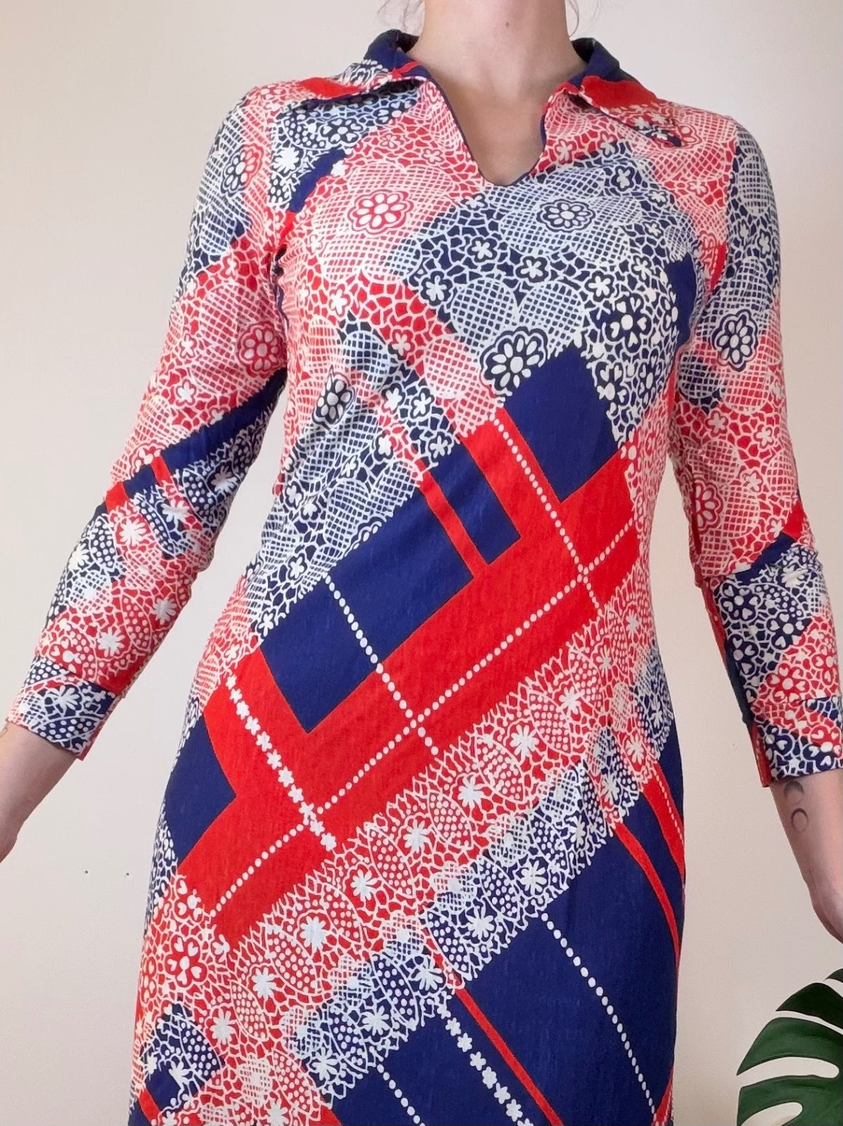Vintage 1970s Dress Long Sleeve Maxi Dress in Bold Red and Navy Plaid Size 10 12