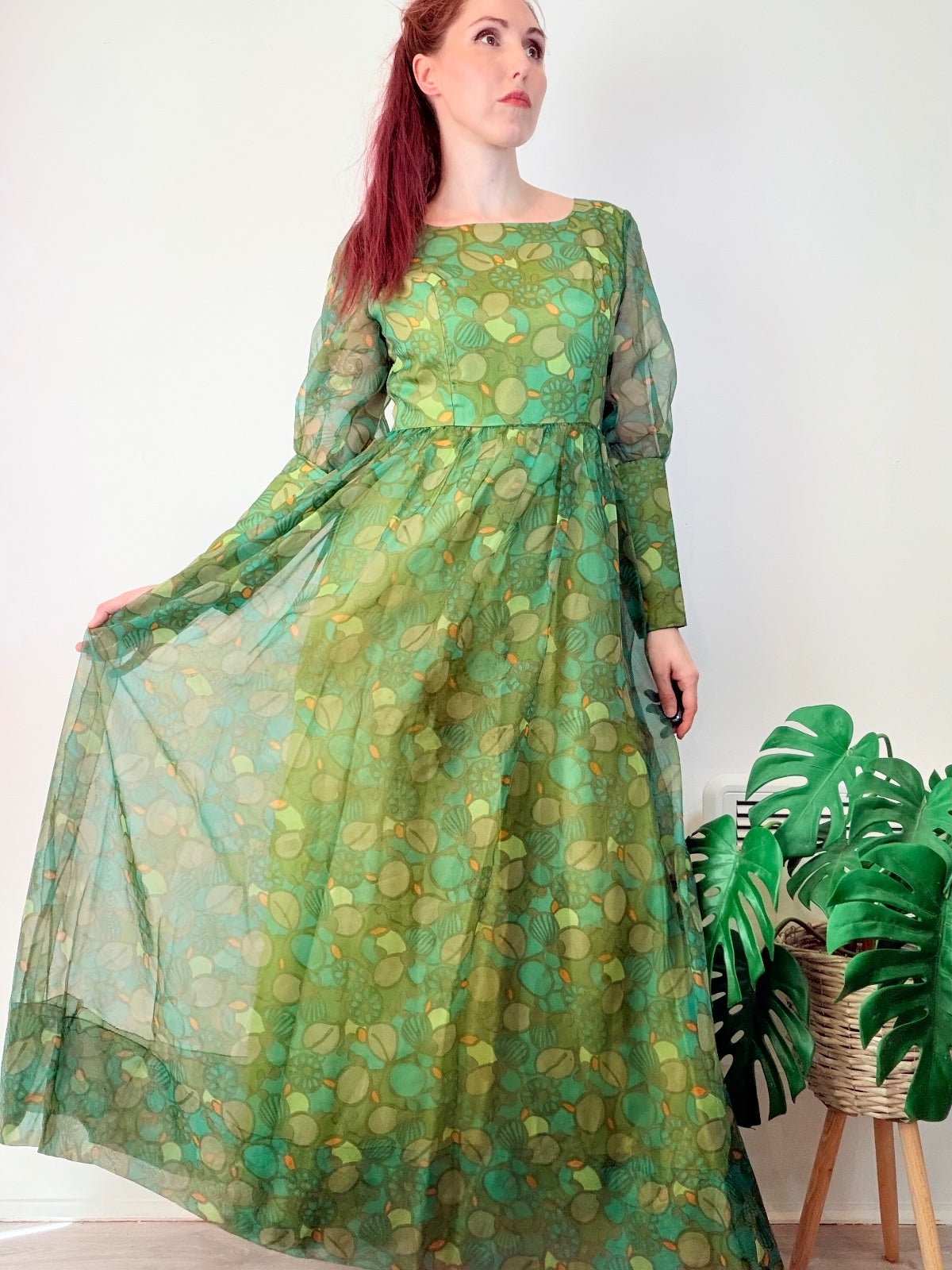 Vintage 1970s Maxi Dress with Green Leaf Print and Buttoned Cuffs Size 10