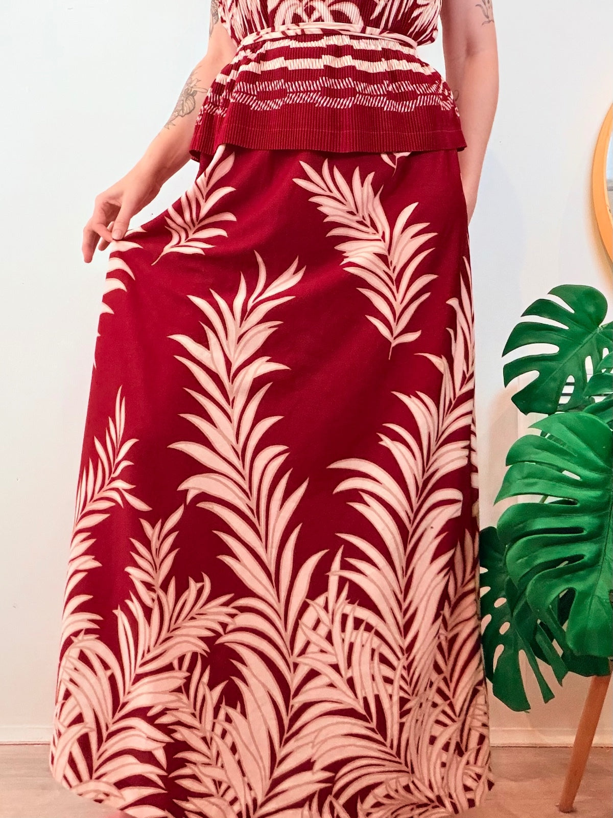 Vintage Maxi Dress Burgundy Cream Leaf Print Long Dress Peplum Waist Size 14