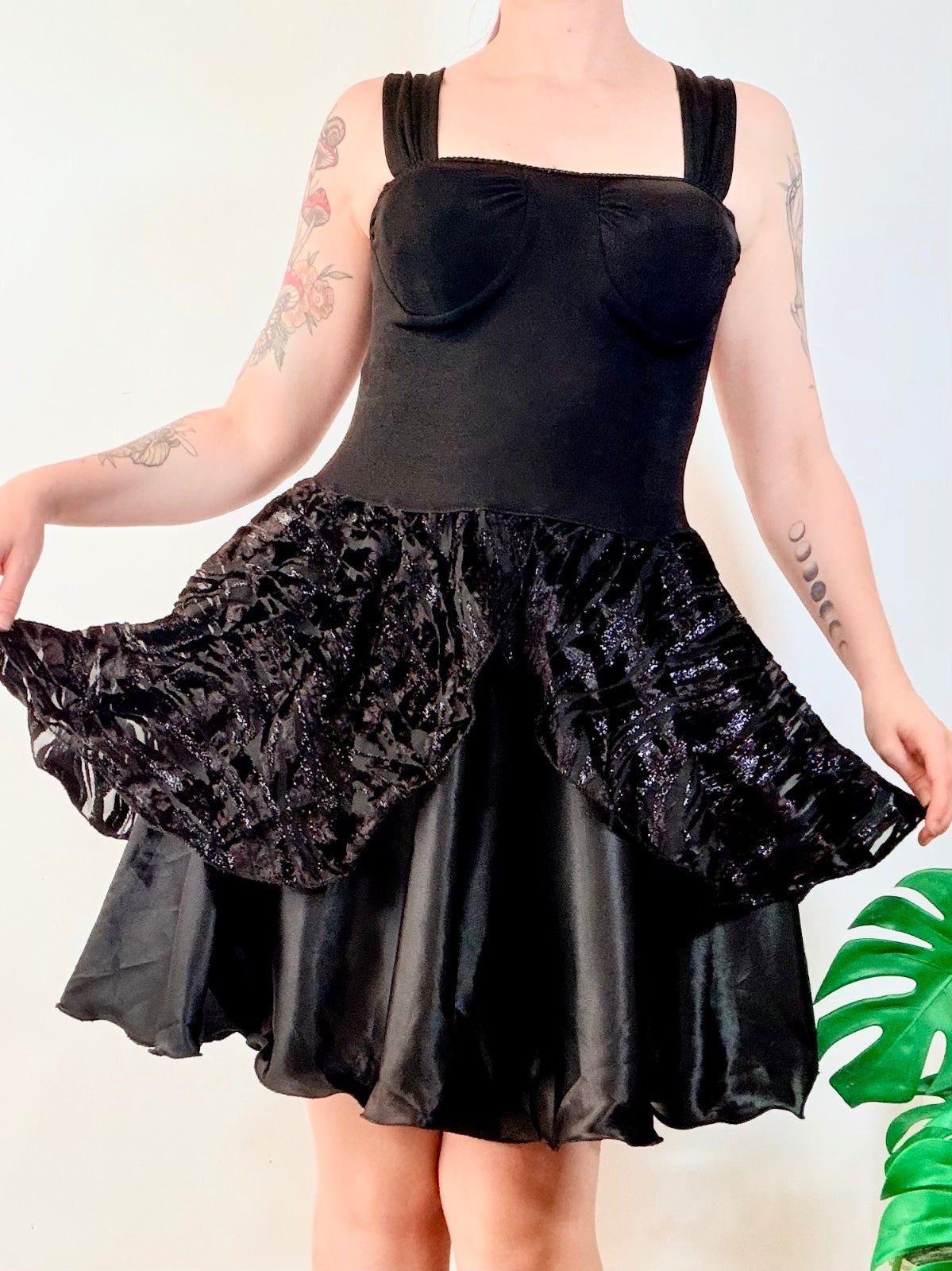 Vintage 1980s Party Dress Black Velvet & Satin Babydoll Moulded Cup Bust Size 12