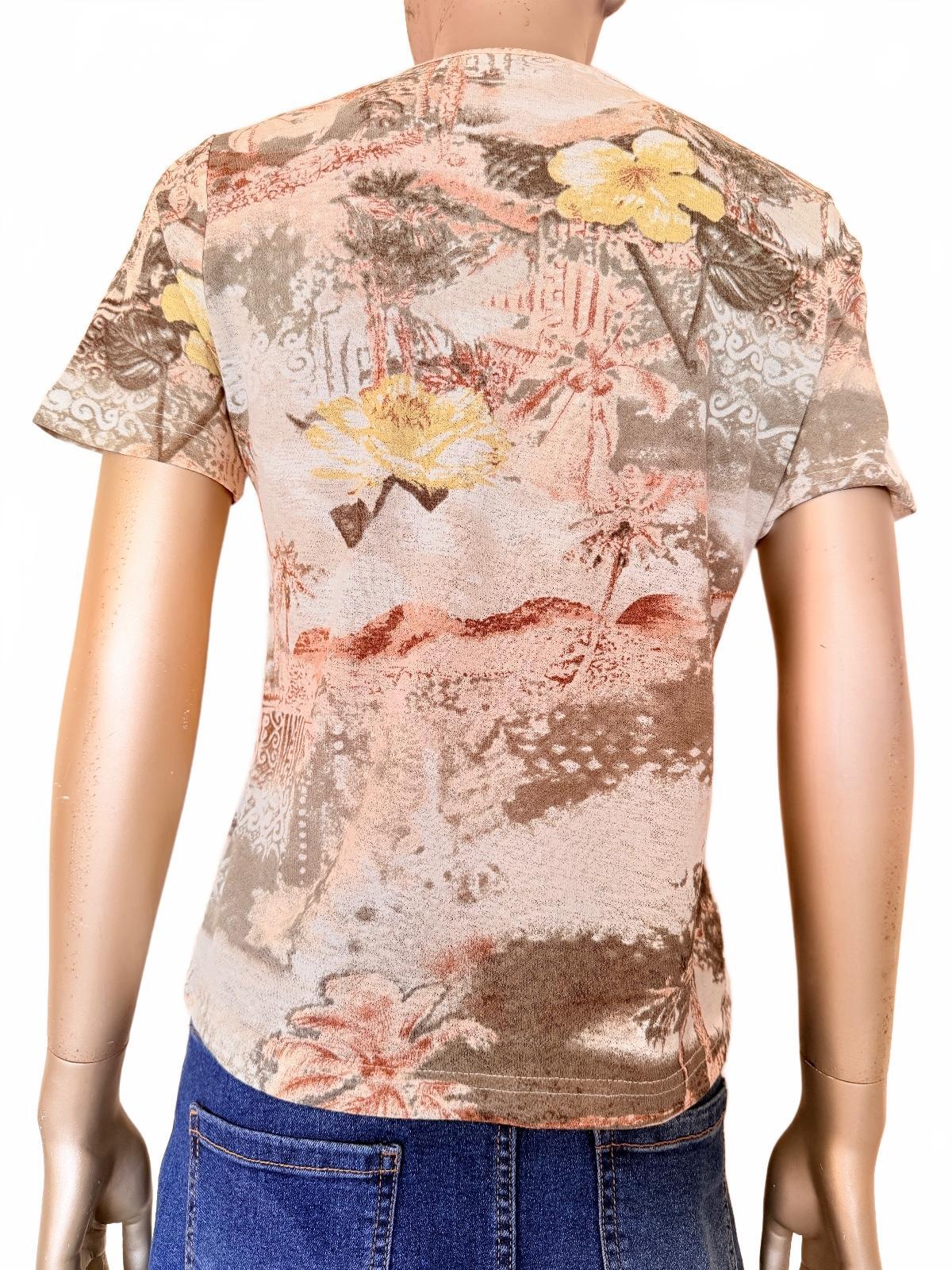 Vintage Y2K T-shirt Size 10 to 12 By TIGI WEAR Tropical Print Tee Summer Top