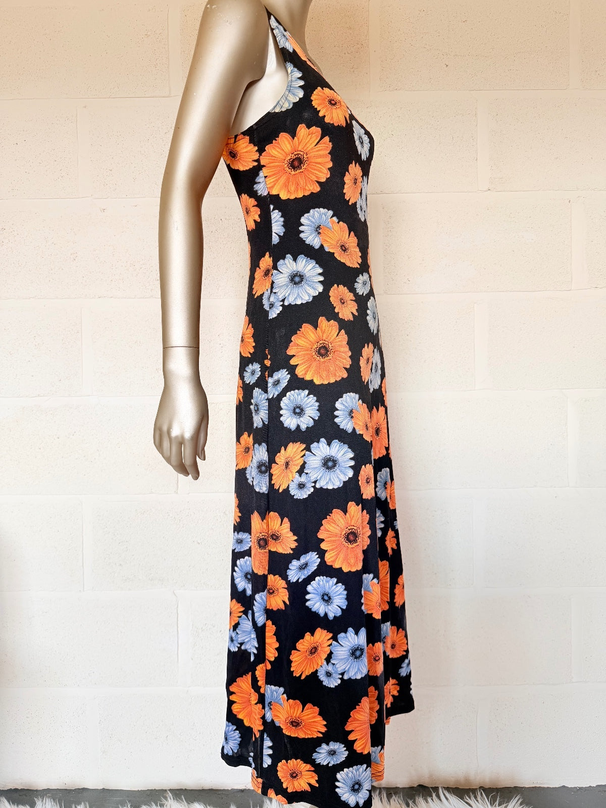 Vintage 1970s long Dress with Orange Retro Floral Print Hippie Festival 10
