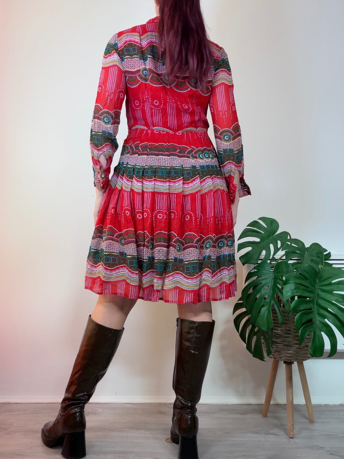 Vintage Shirt Dress red Patterned Pleated Dress with Long Sleeves Size 14