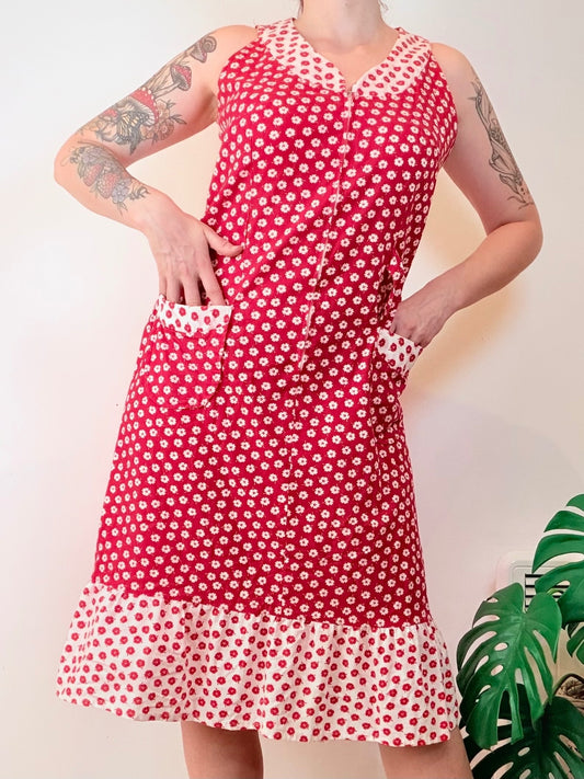 Vintage 1960s Cottagecore Dress Red Cotton Ditsy Floral With Pockets Size 14