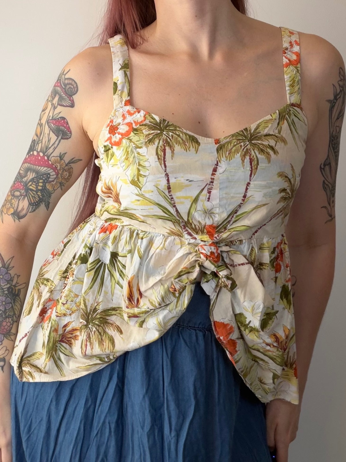 Hawaiian Holiday strappy Top Tropical Floral Tie Front Summer Top Size 10