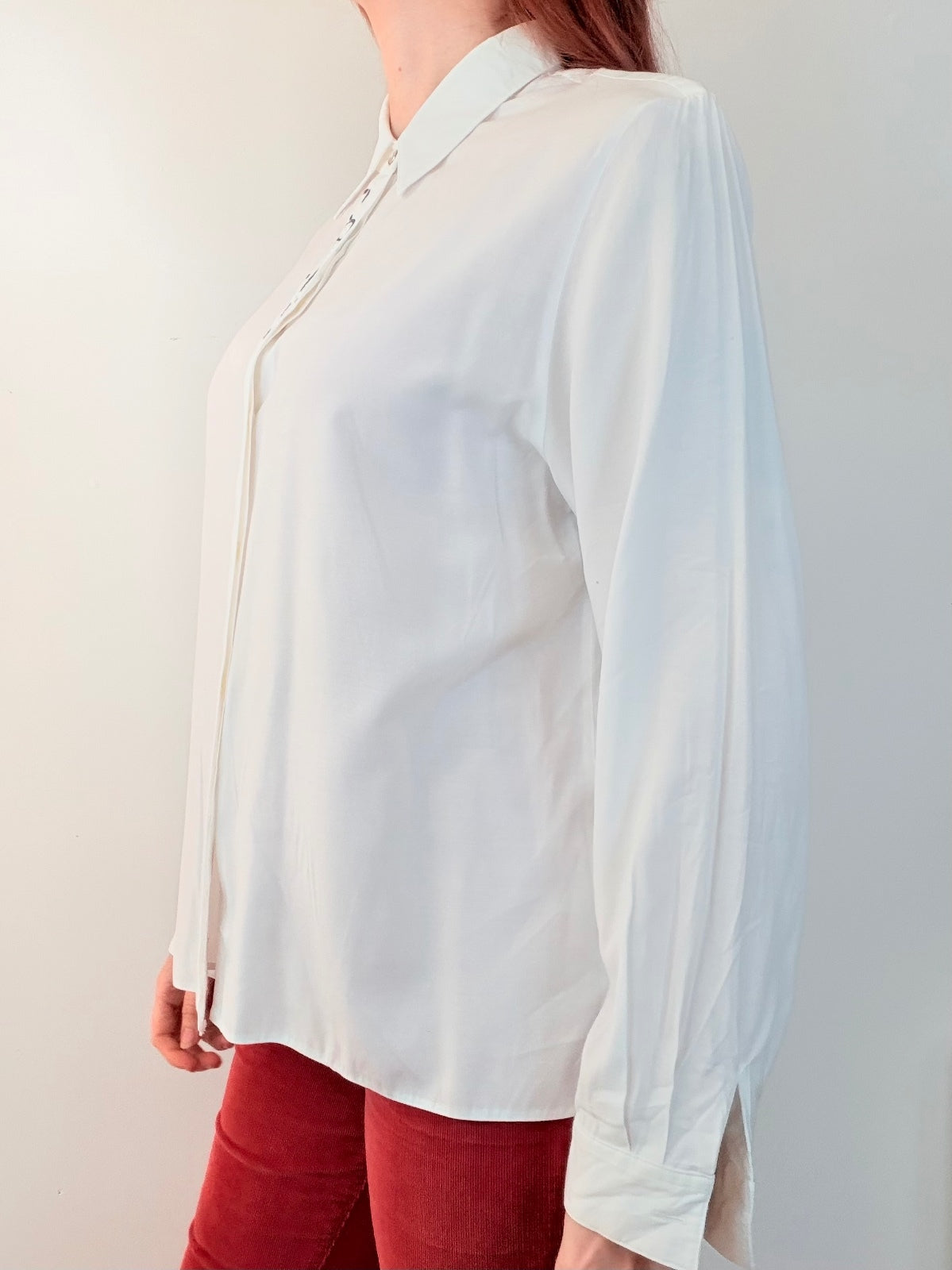 Vintage 1980s White Long Sleeve Shirt with Embroidered Detail Size 14 to 16