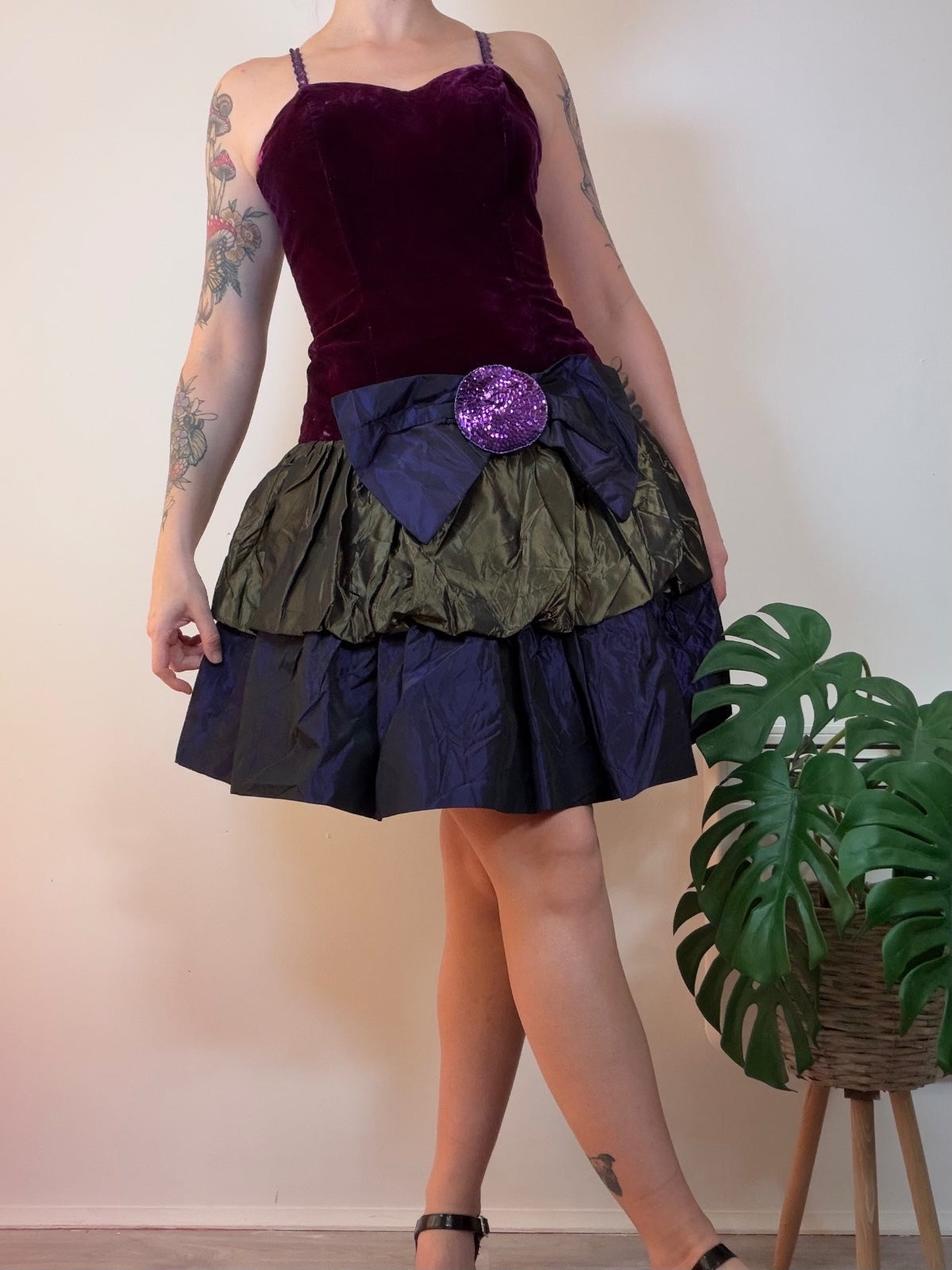 Vintage 1980s Party Dress Purple Velvet Taffeta with Bow Accent Size 10