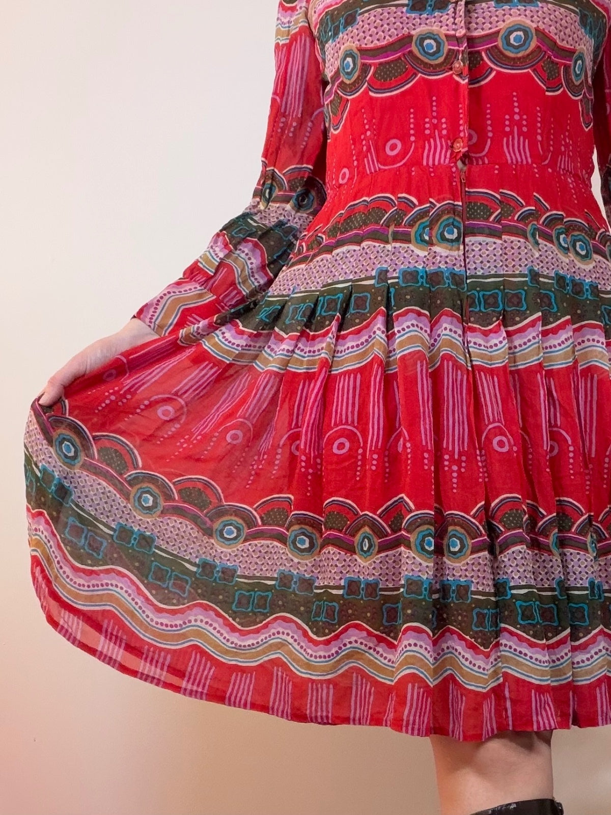 Vintage Shirt Dress red Patterned Pleated Dress with Long Sleeves Size 14