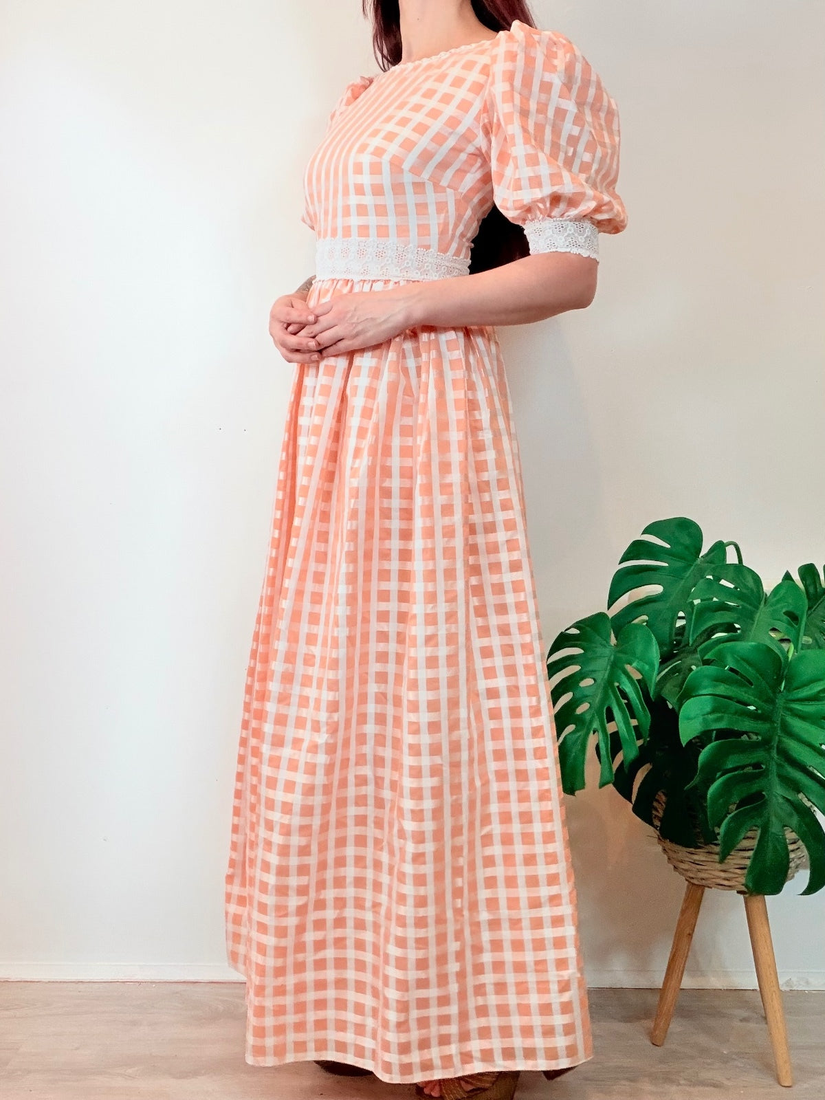 Vintage 1960s Prairie Dress Peach Gingham Puff Sleeve Maxi Lace Trim Size 10