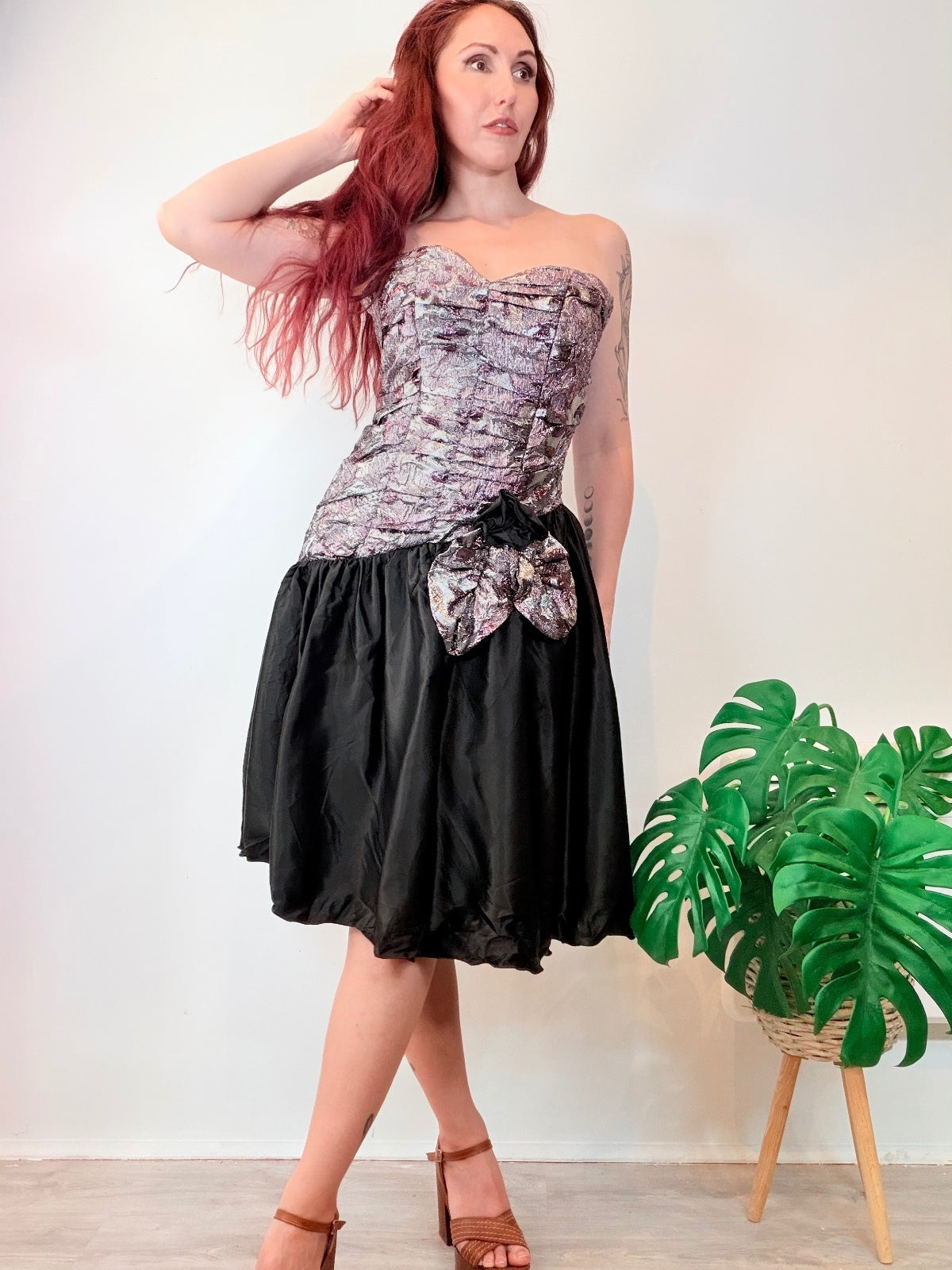 Vintage 1980s Party Dress Strapless Black and Purple with Bow Detail Size 8