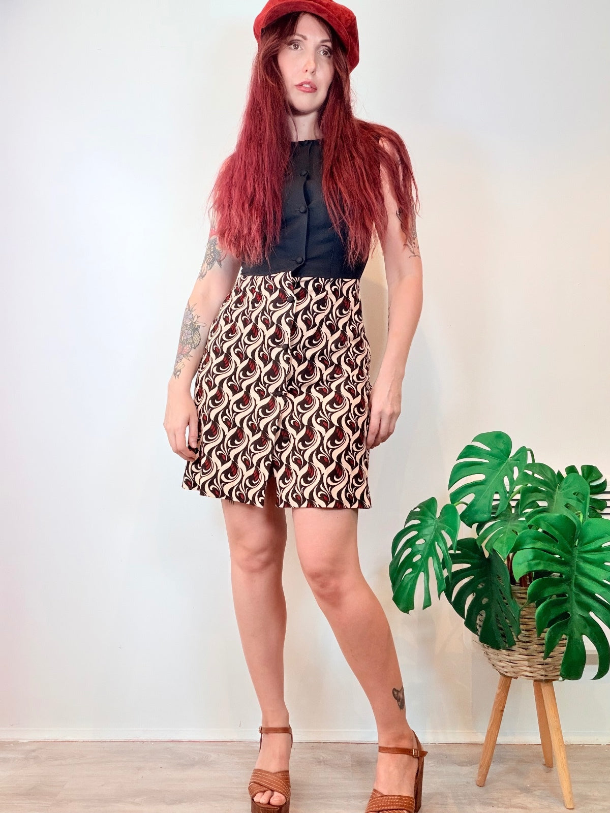 Vintage Mod Mini Dress with Funky Swirl Skirt and fitted waist size 10