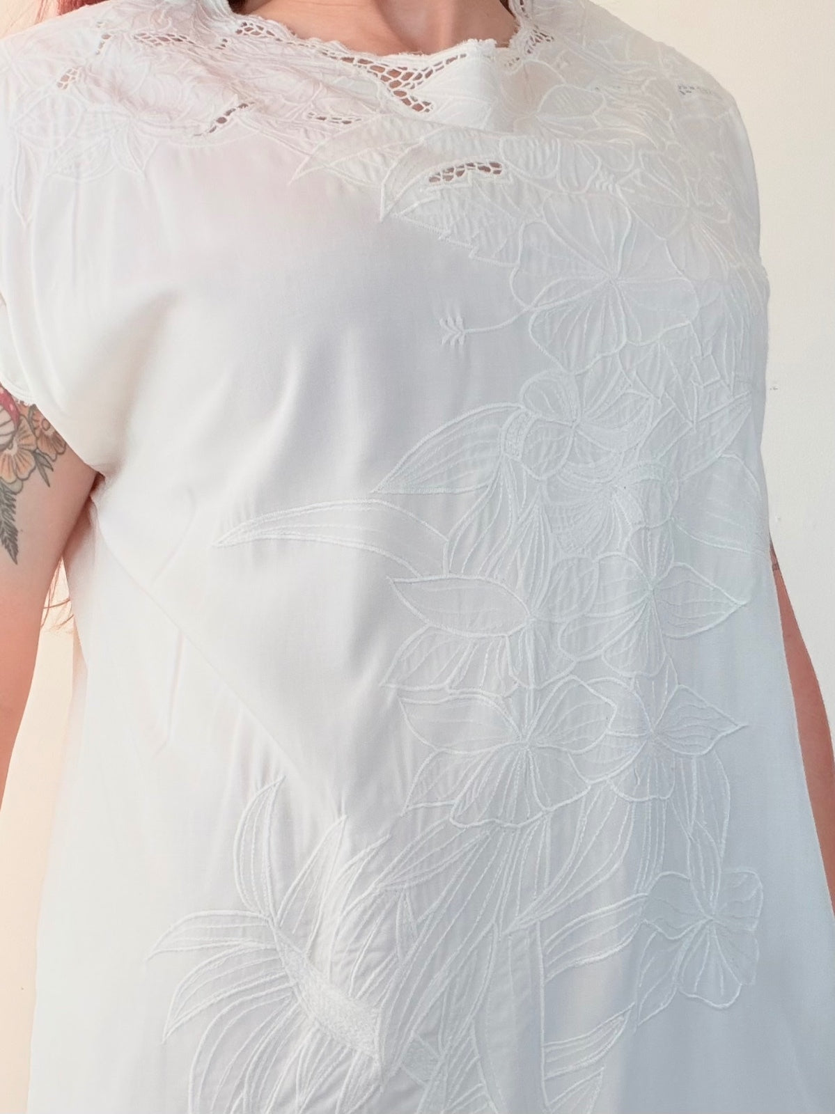 Vintage 1990s Embroidered Tunic Top with Lace Detail Size 16 to 18