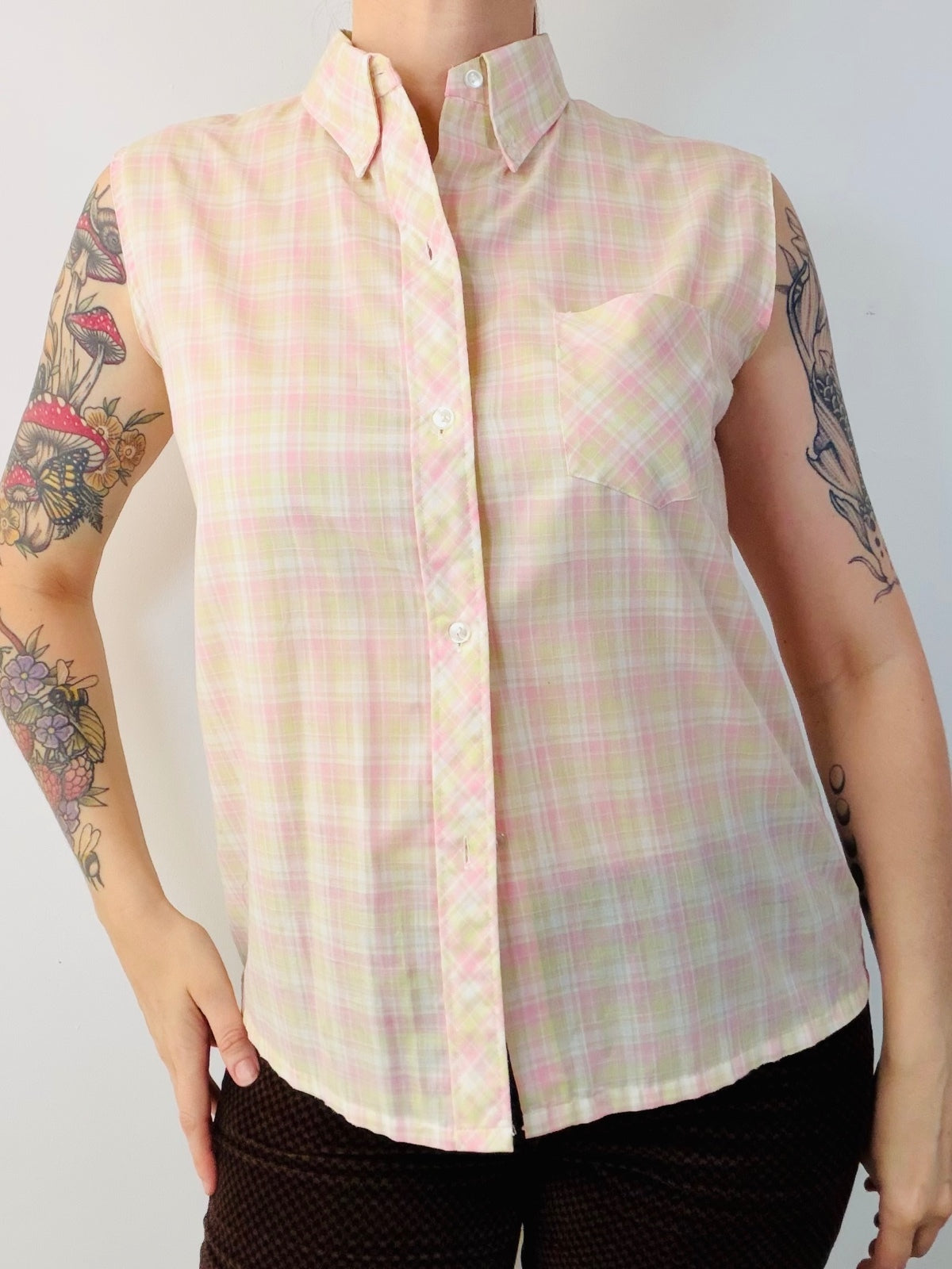 Vintage 1980s Sleeveless Top Pastel Plaid Button-Up Shirt with Tie Front Size 14