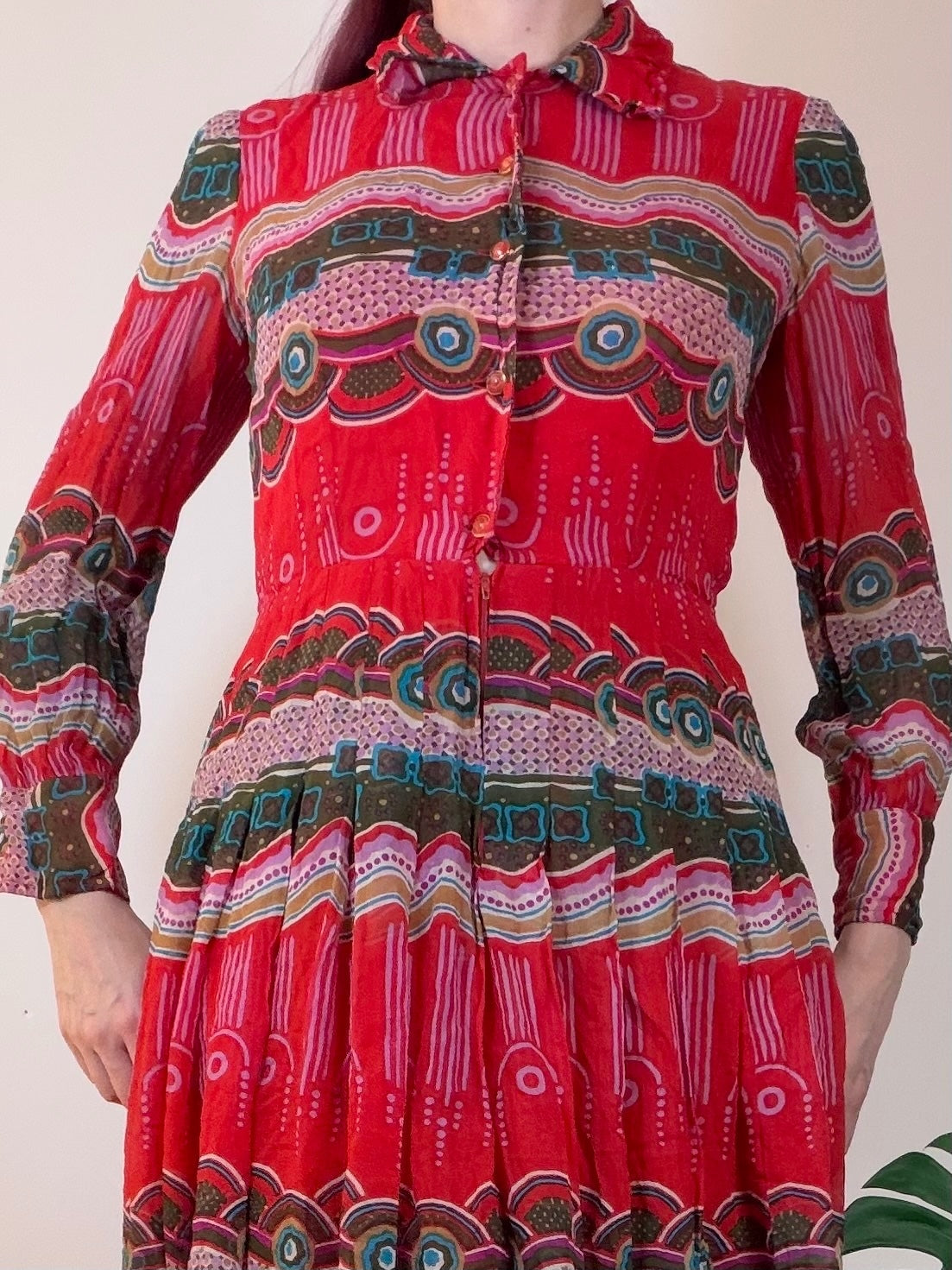 Vintage Shirt Dress red Patterned Pleated Dress with Long Sleeves Size 14