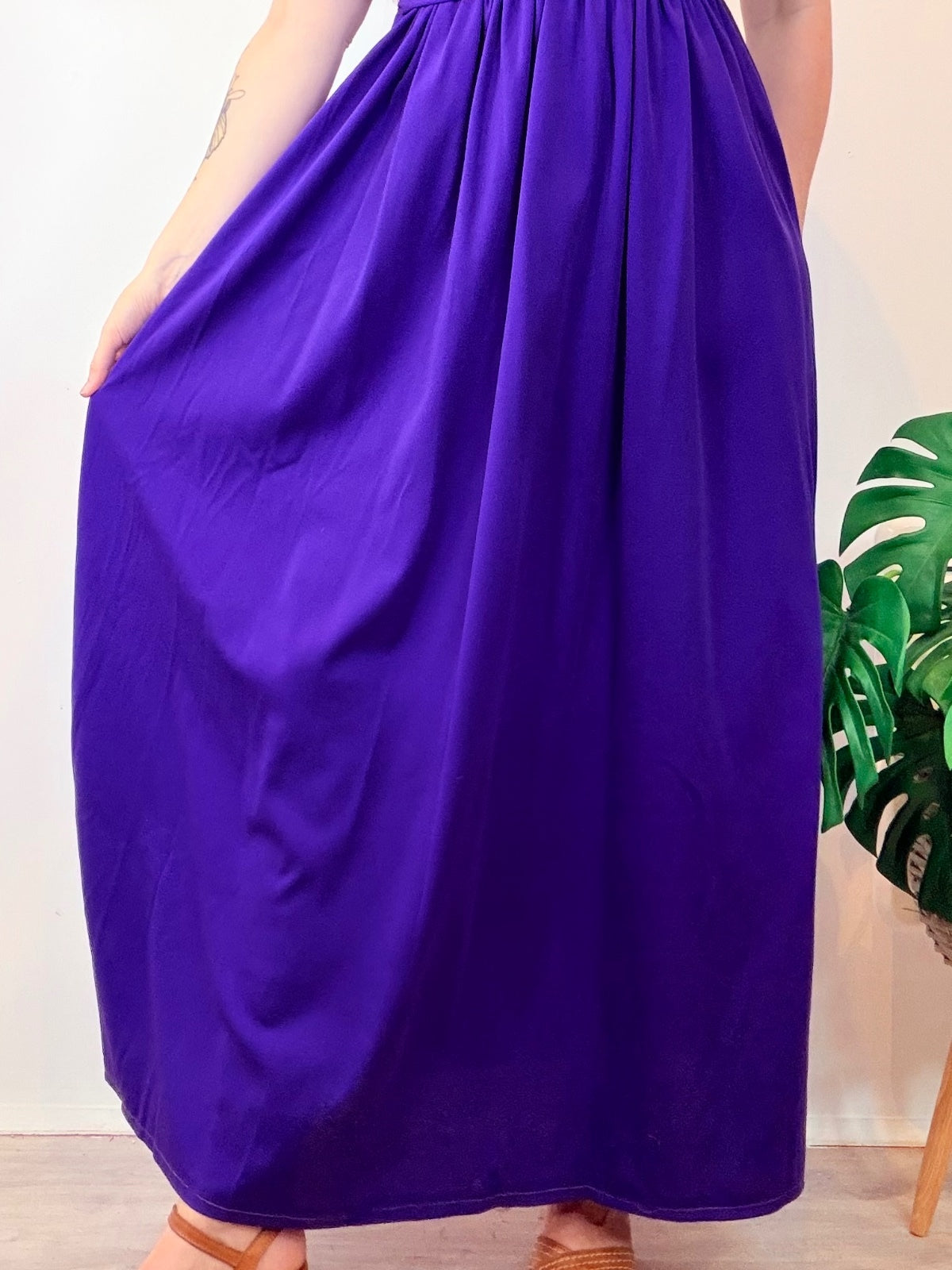 Vintage 1970s Maxi Dress Purple Ruffled Neckline and Flutter Sleeves Size 8