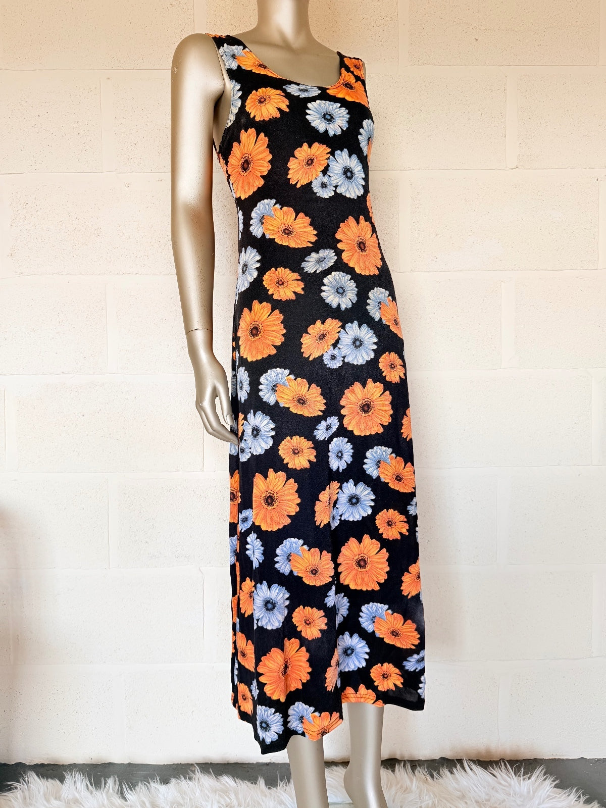 Vintage 1970s long Dress with Orange Retro Floral Print Hippie Festival 10