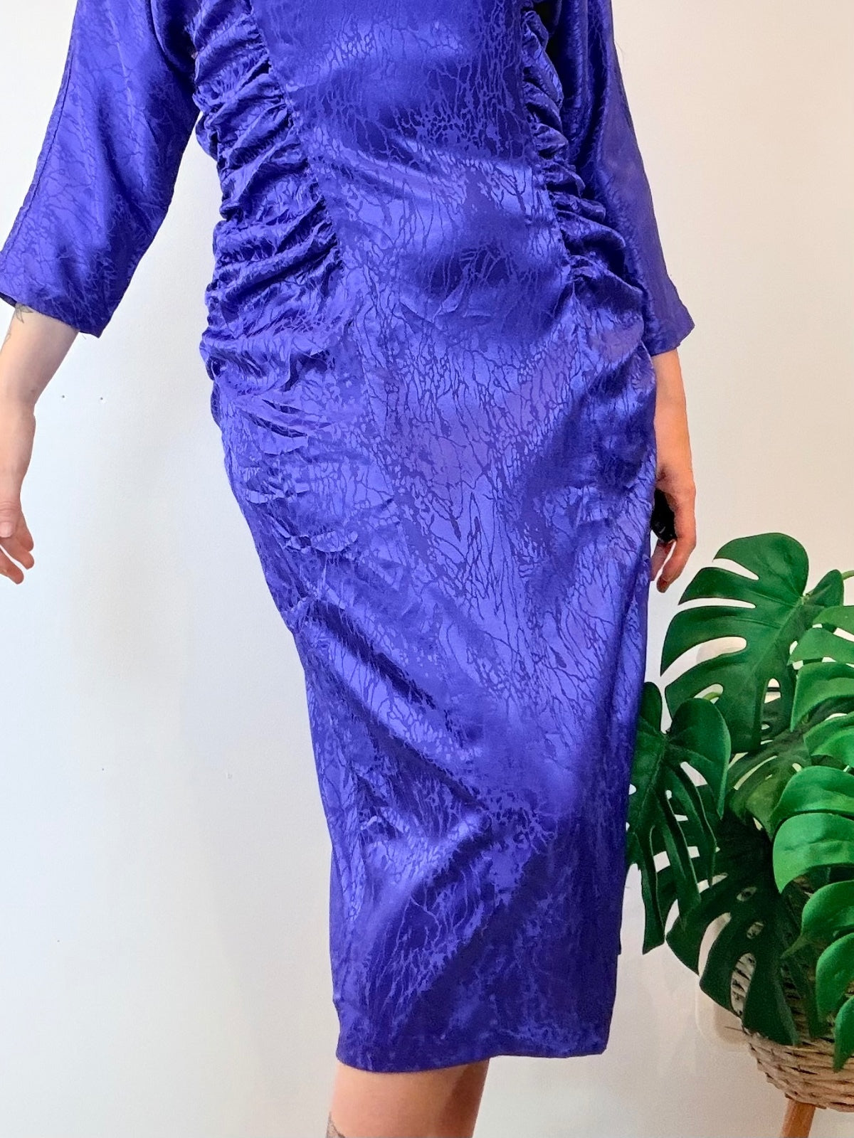 Vintage 1980s Cocktail Dress Purple Ruched Midi Pencil Dress size 14