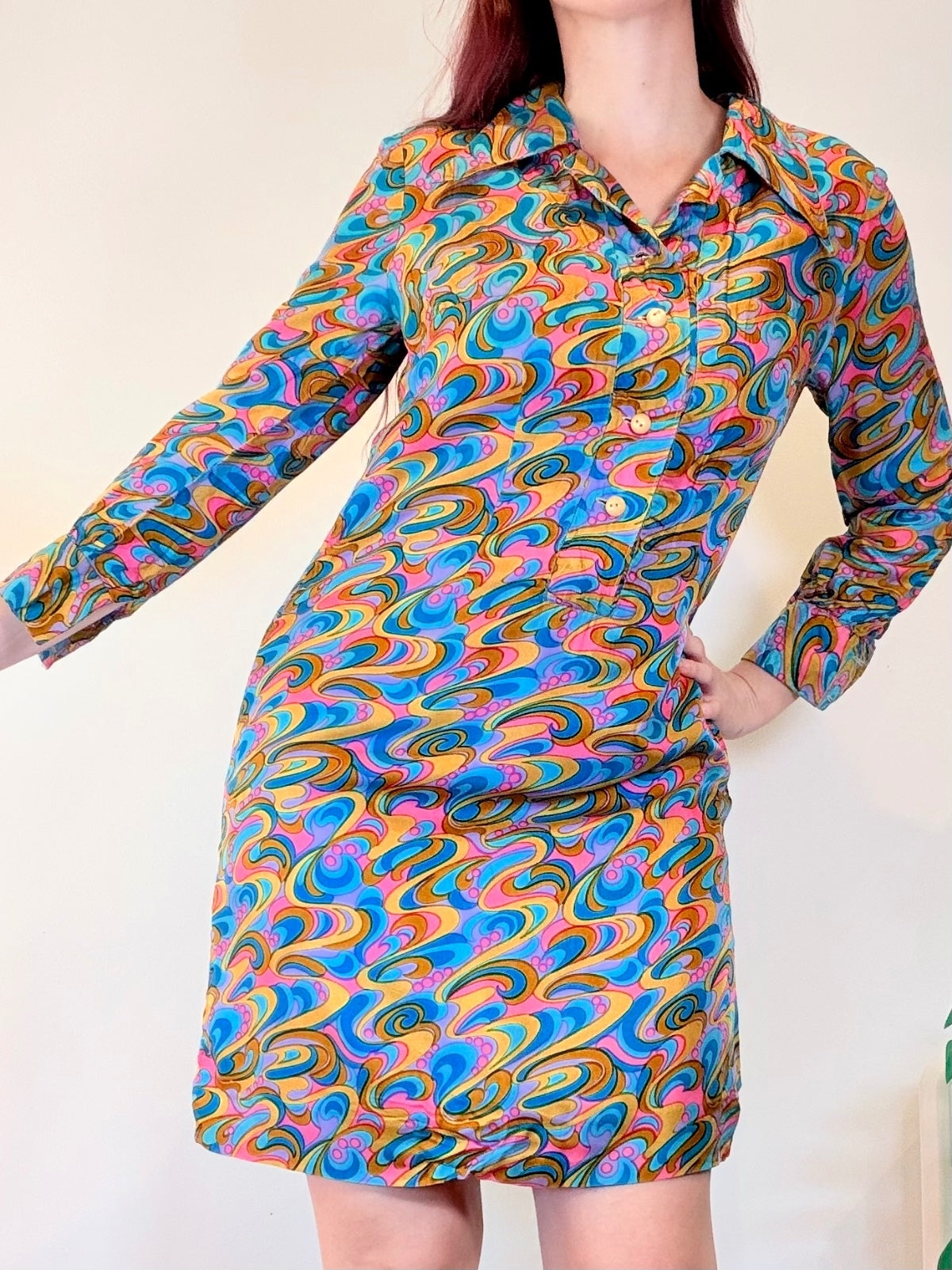 Vintage 1960s Gogo Dress Psychedelic Swirl Mini Dress Size 14