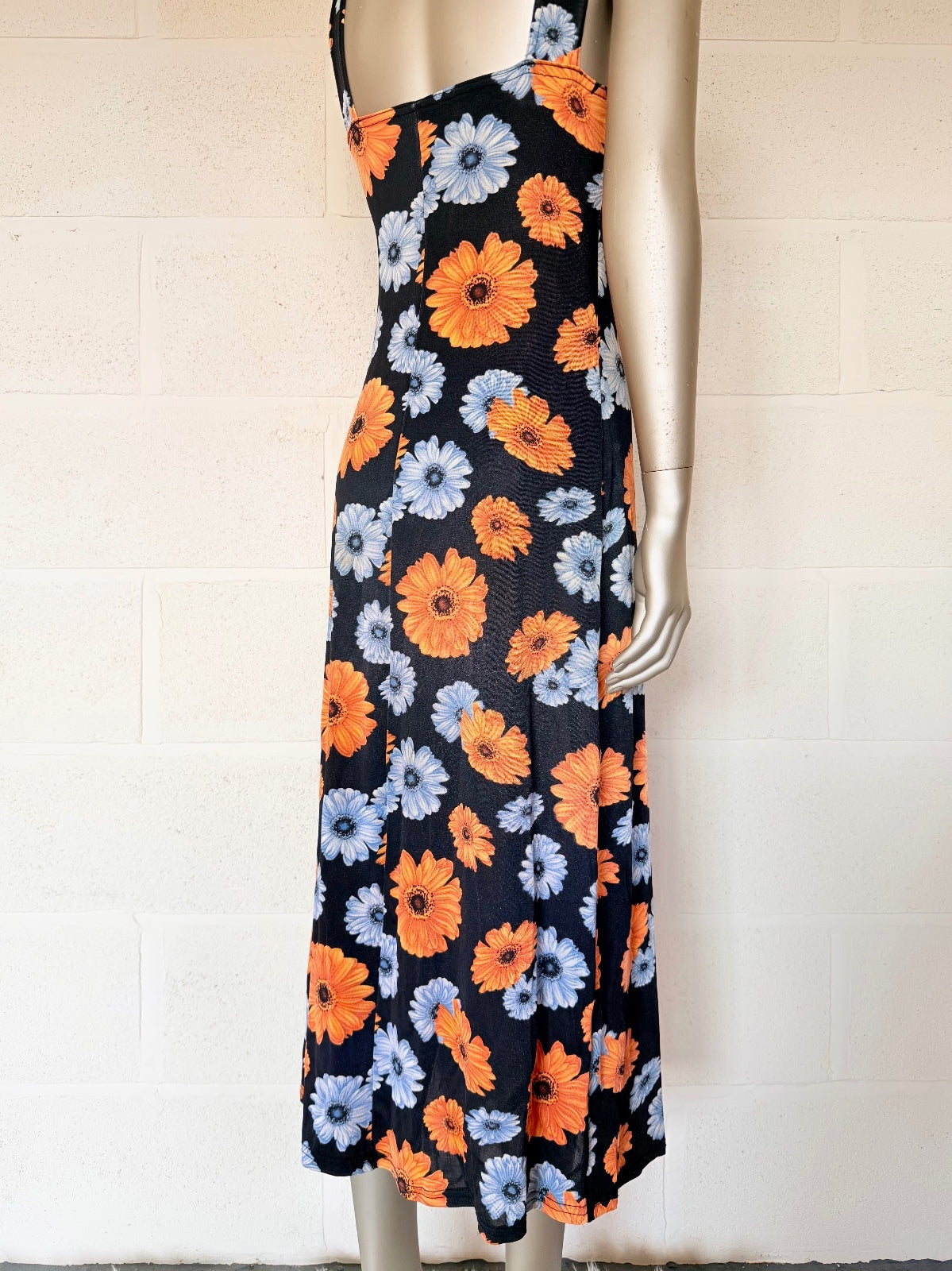 Vintage 1970s long Dress with Orange Retro Floral Print Hippie Festival 10