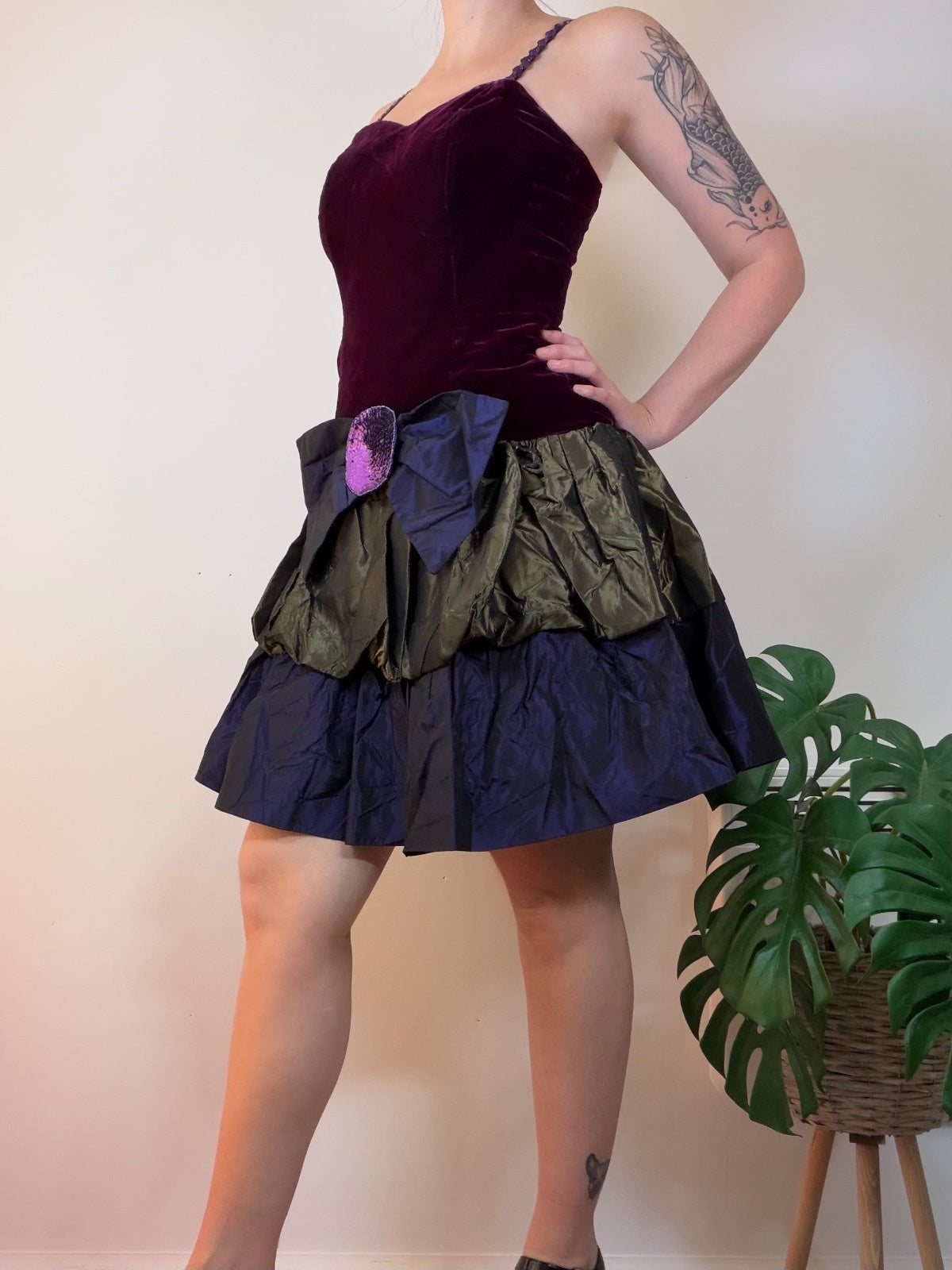 Vintage 1980s Party Dress Purple Velvet Taffeta with Bow Accent Size 10